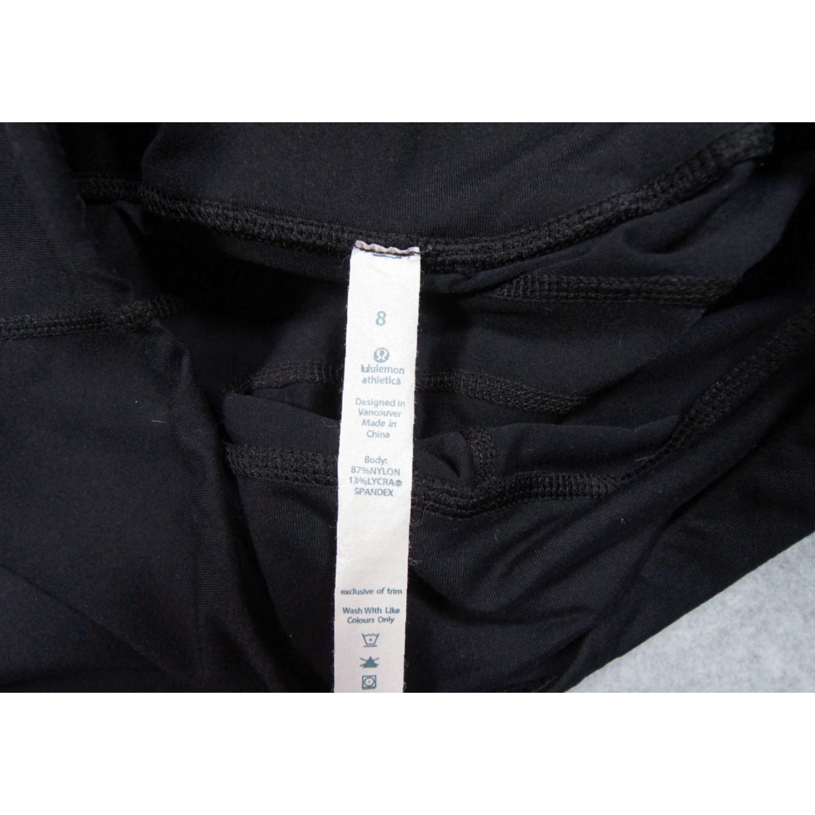 Lululemon VINTAGE Lululemon Leggings Women’s 8 Black Crop Activewear Yoga Running Breathable Size 30" / US 8 / IT 44 - 7 Thumbnail