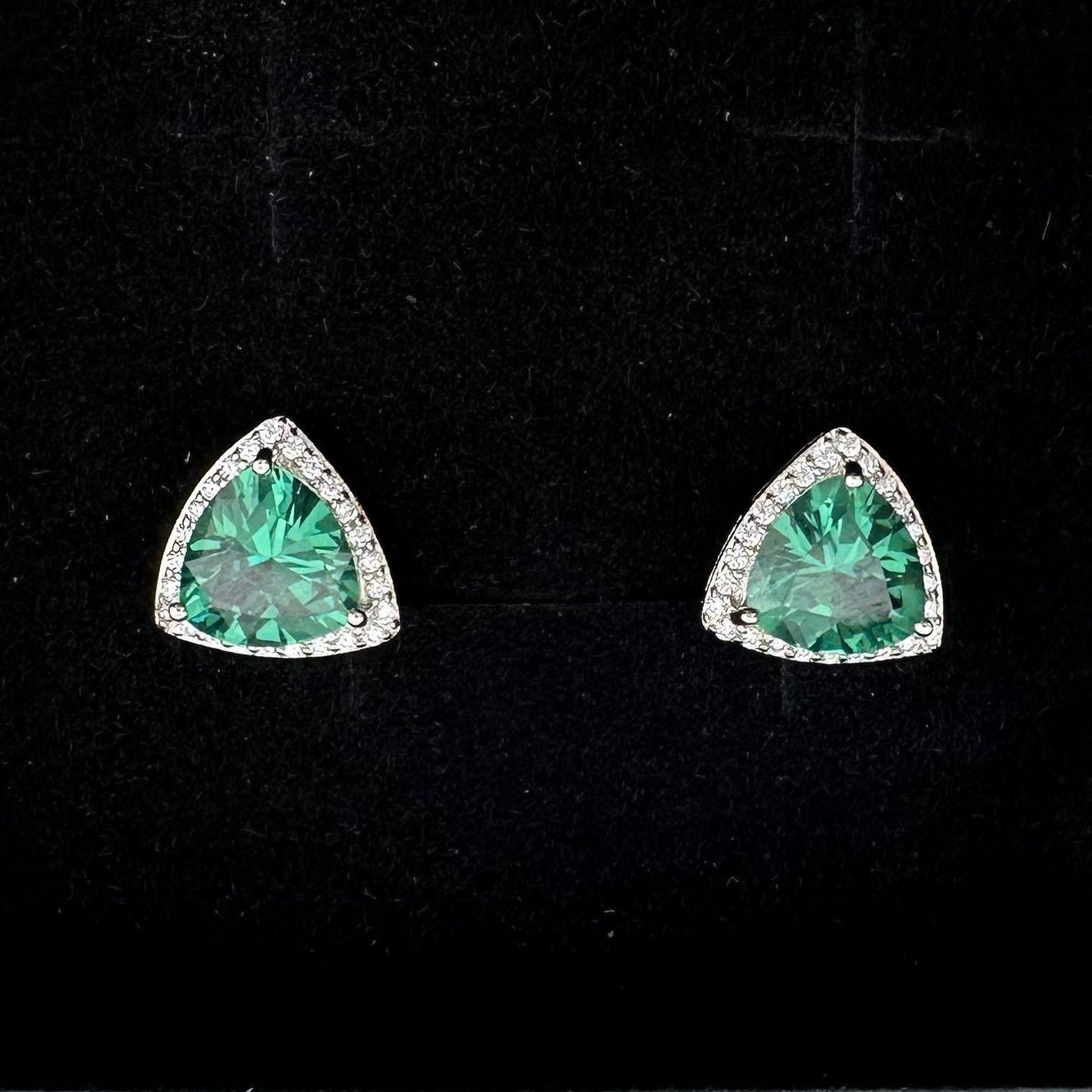 Other Trillion Cut 6.30 Ct Lab Created Color Changing Pariaba Gems Size ONE SIZE - 11 Thumbnail