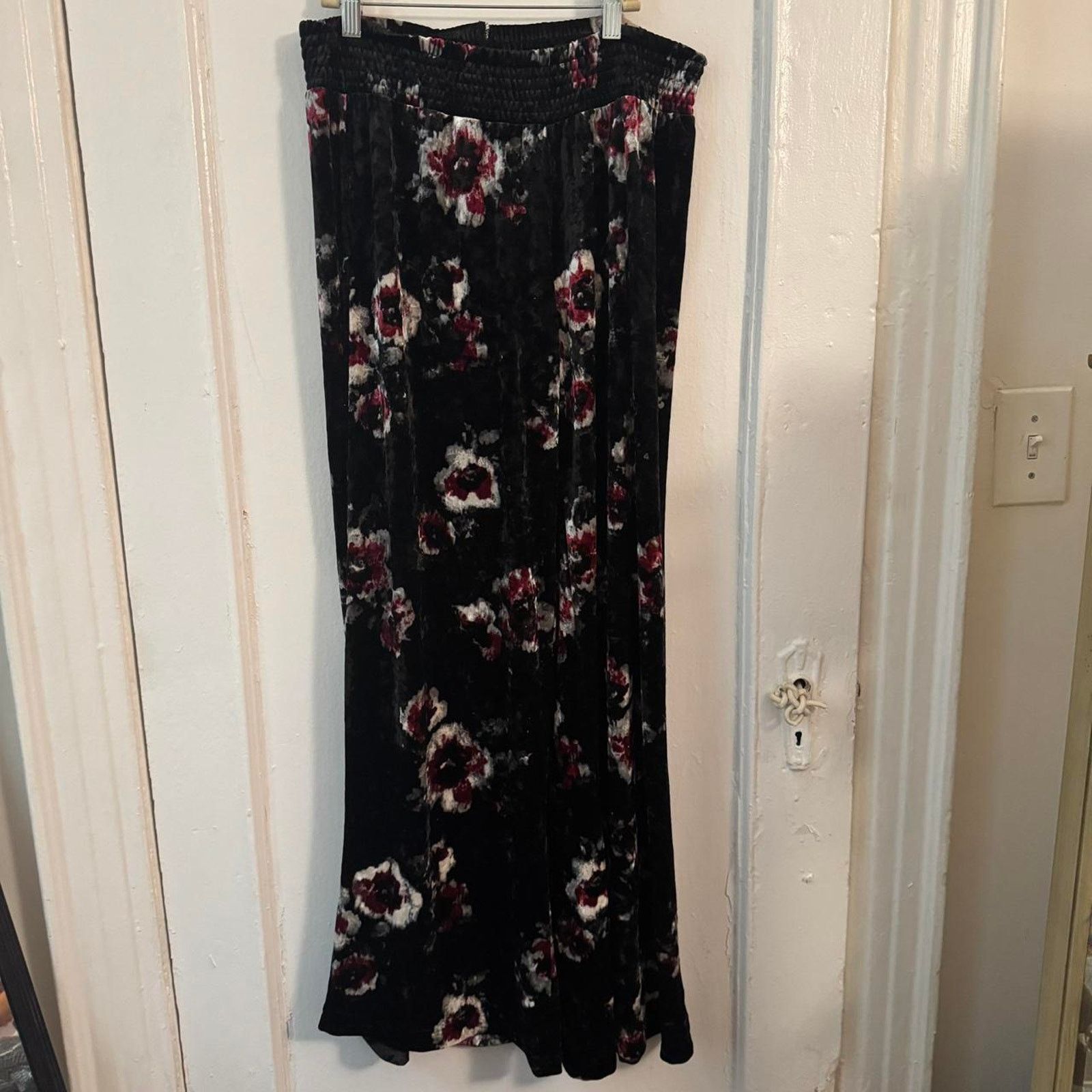 Other Comfy Cozy Wide Leg Whimsigoth Crushed Velvet Black Floral Size US 29 - 7 Thumbnail