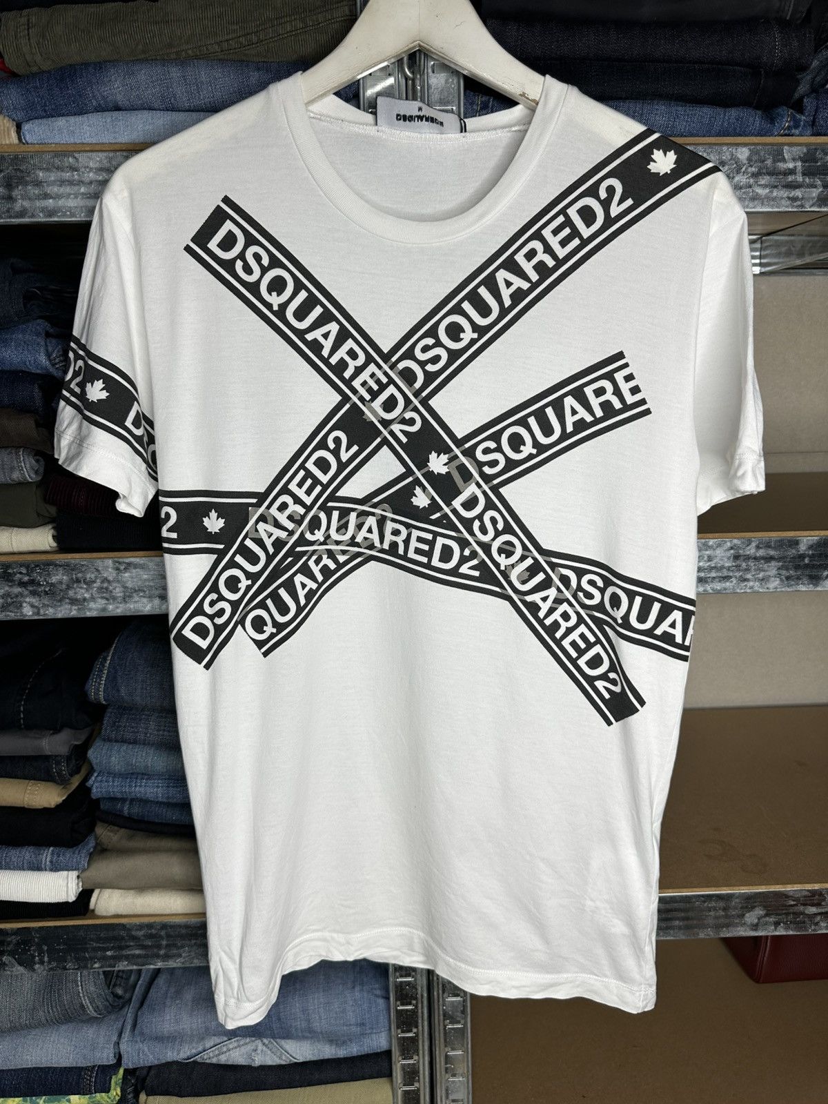 Dsquared2 Dsquared2 Tape Logo Graphic T-Shirt Size M Size US M / EU 48-50 / 2 - 1 Thumbnail