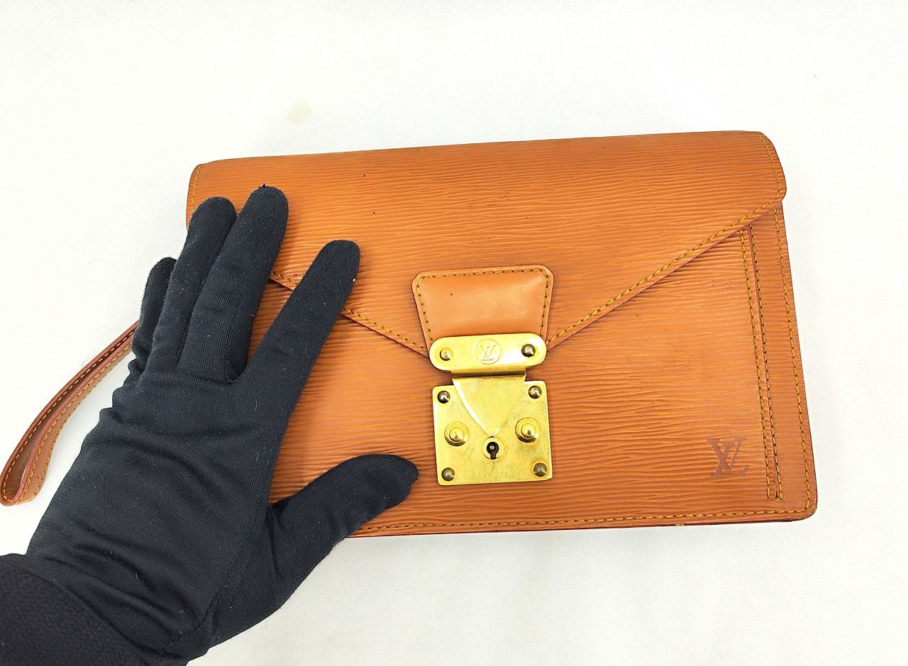 Louis Vuitton LOUIS VUITTON Pochette Sellier Dragonne Clutch Epi Size ONE SIZE - 2 Thumbnail