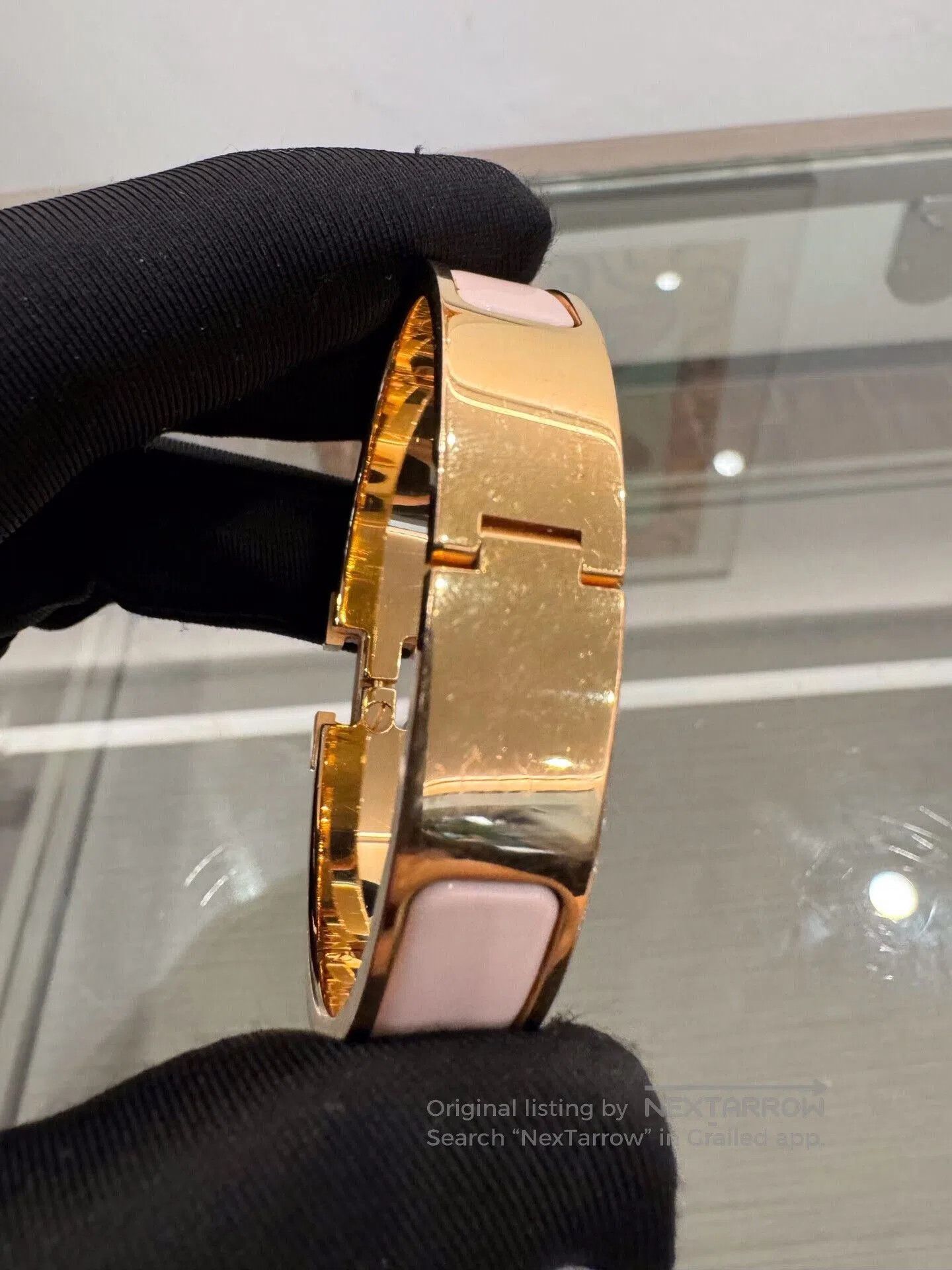Hermes Hermes Clic H Enamel Gold Bracelet. Size ONE SIZE - 4 Thumbnail