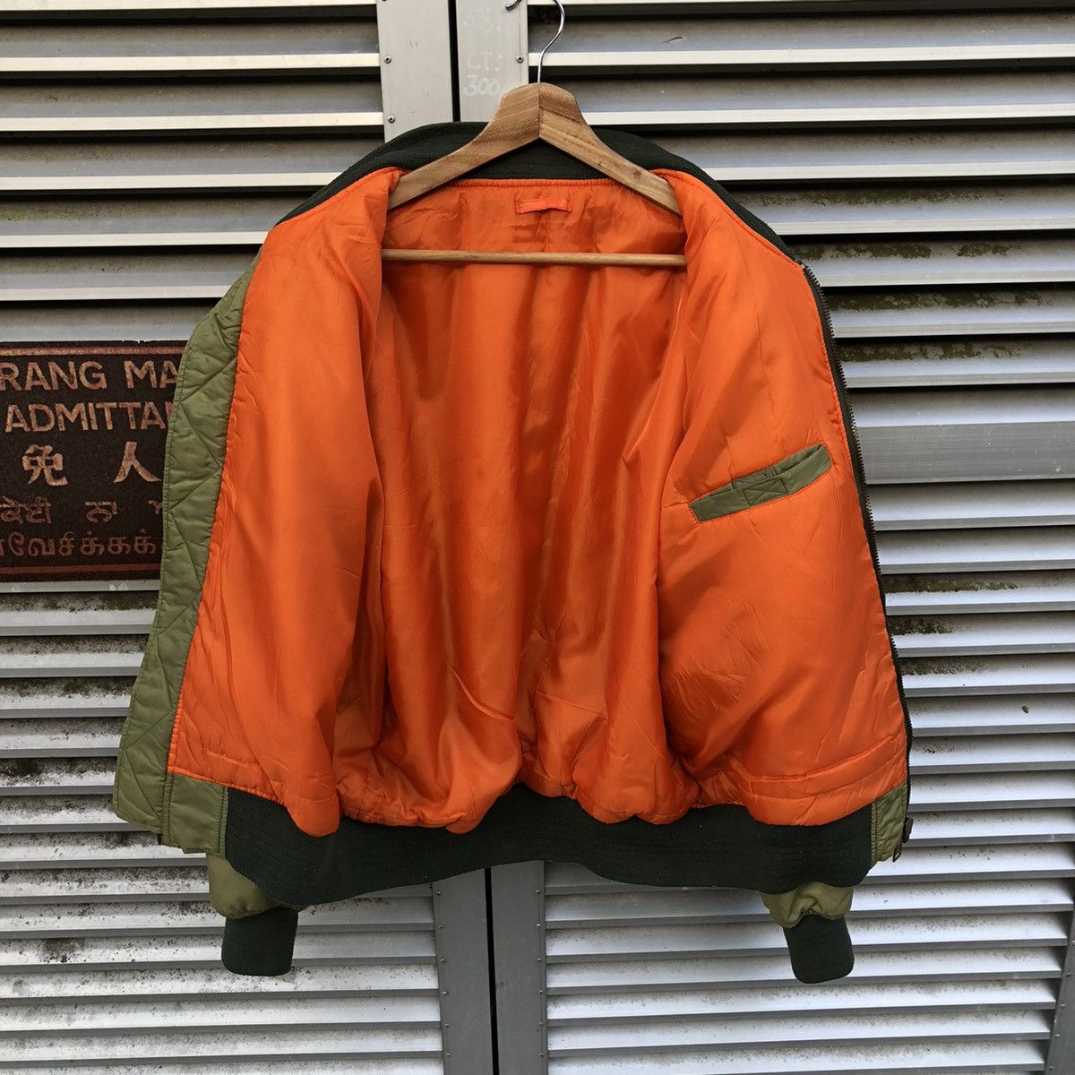 Vintage Vintage Sun Faded Ma-1 Bomber Jacket Size US M / EU 48-50 / 2 - 5 Thumbnail