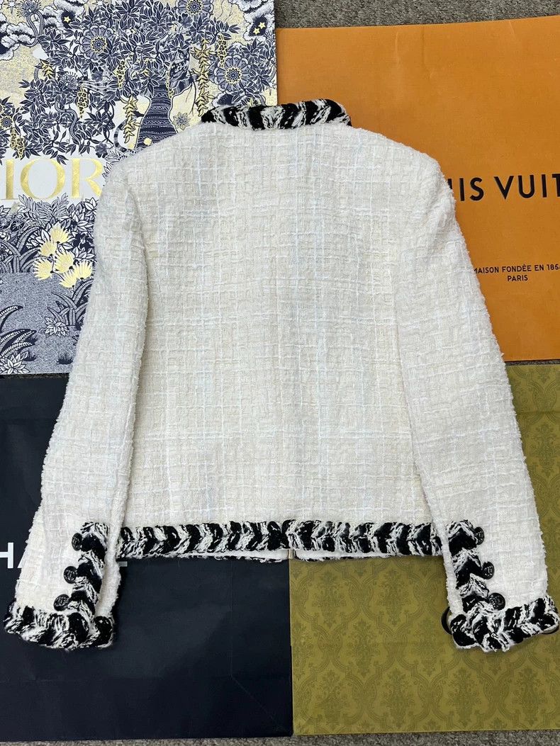 Chanel chanel White and black rolled-edged diamond-button jacket Size XS / US 0-2 / IT 36-38 - 3 Thumbnail