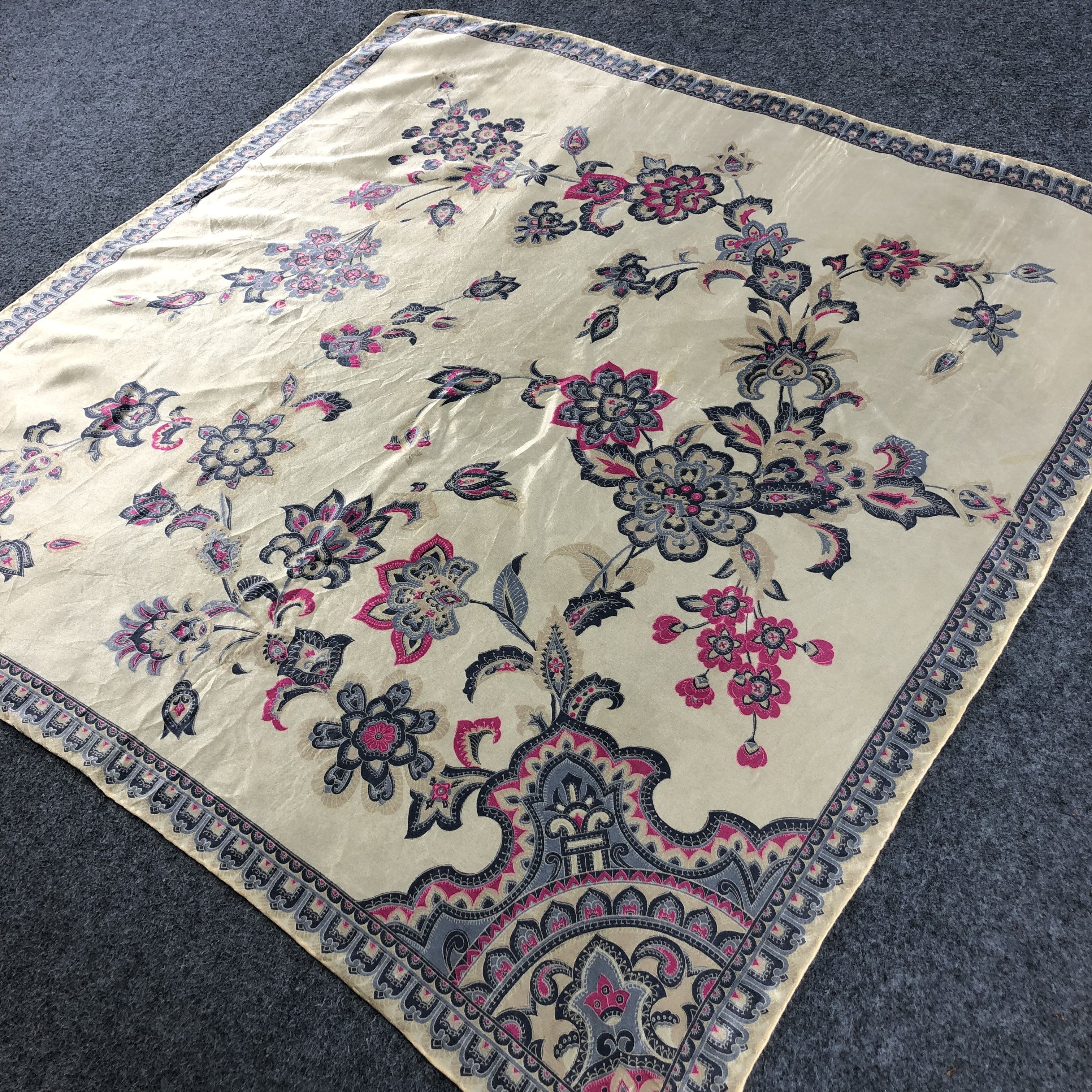 Vintage Vintage Luxury Design Floral Silk Scarf M311 Size ONE SIZE - 3 Thumbnail