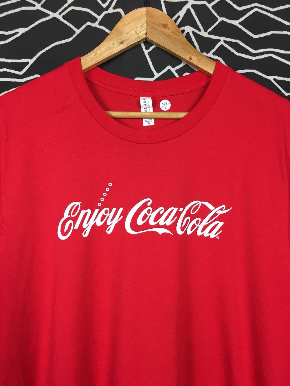 Coca Cola Enjoy Coca Cola Spell Out Logo Tee Size US XL / EU 56 / 4 - 3 Thumbnail