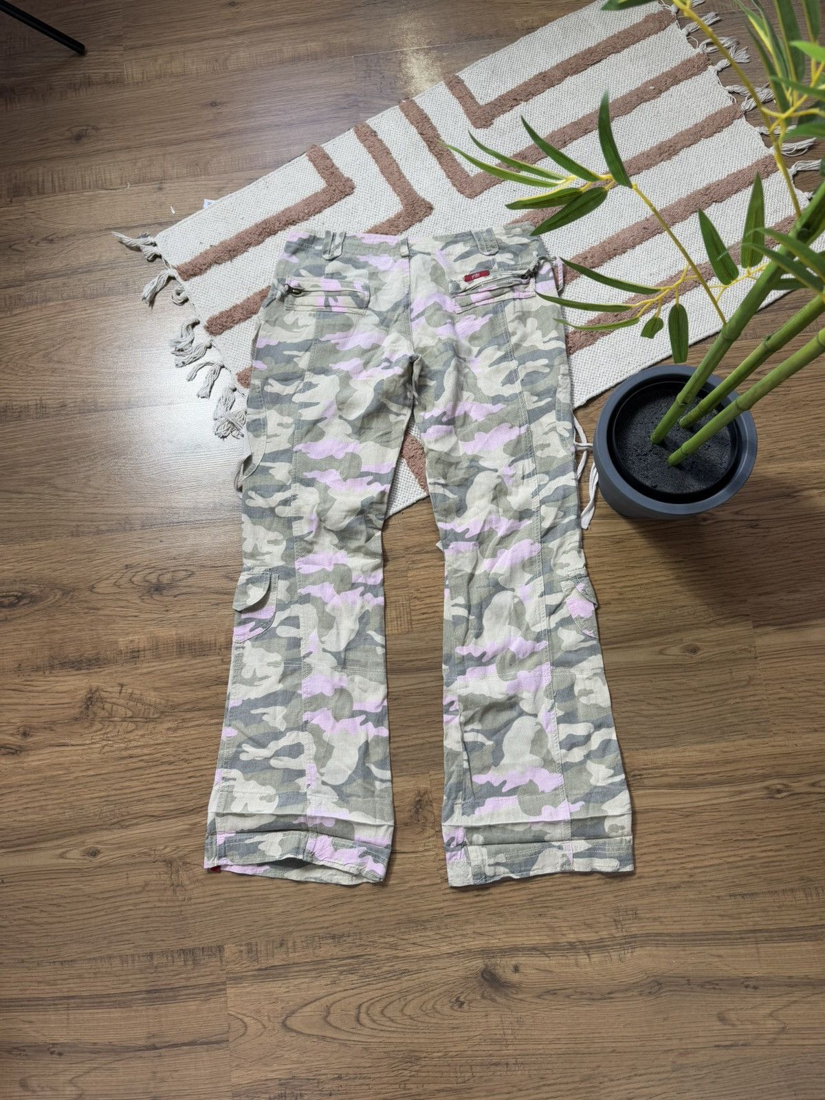 Vintage VINTAGE CAMOUFLAGE 2000s CUTE PINK STRIPED PANTS Size 27" / US 4 / IT 40 - 9 Thumbnail