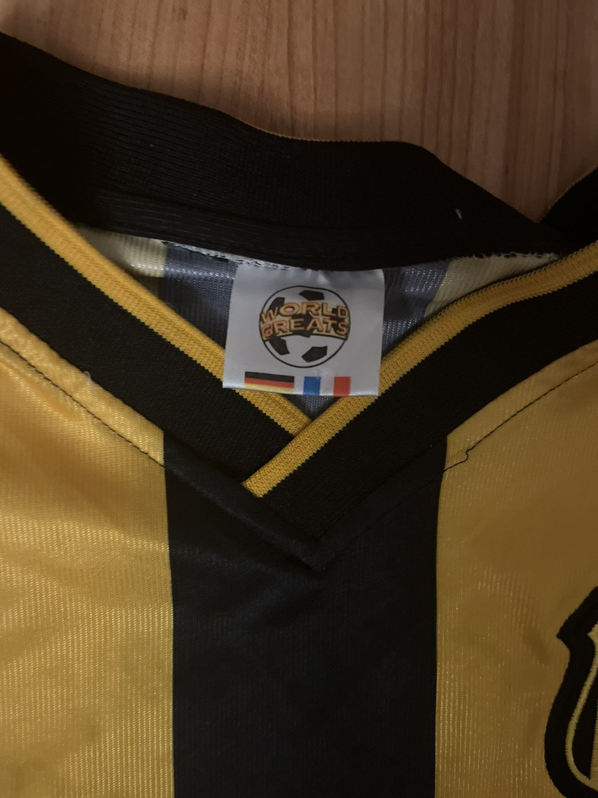 Other Rare early 2000s Penarol Home kit/jersey size L Size US L / EU 52-54 / 3 - 3 Thumbnail