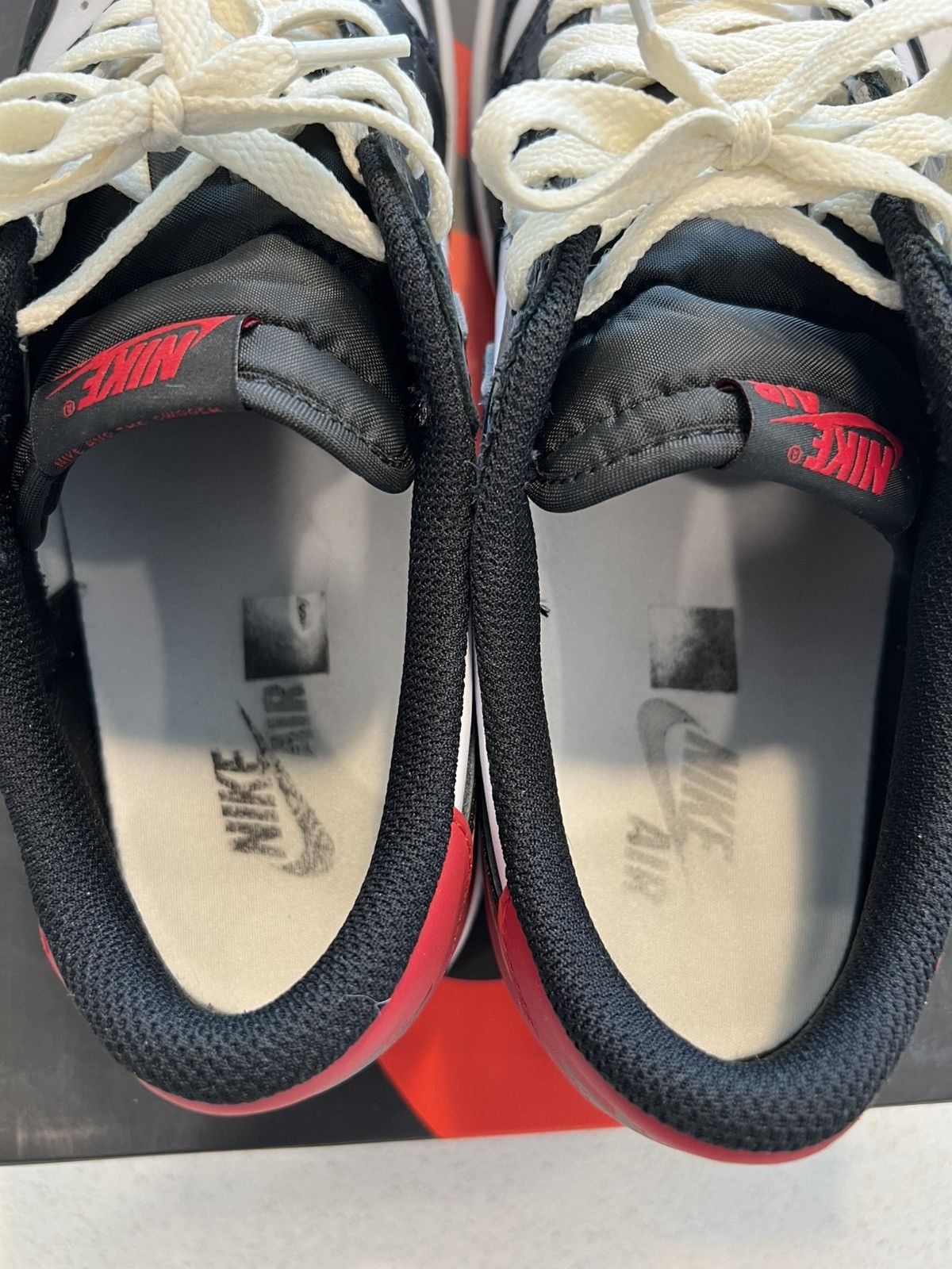 Jordan Brand Jordan 1 Retro Low OG (Black Toe) Size US 10.5 / EU 43-44 - 4 Thumbnail