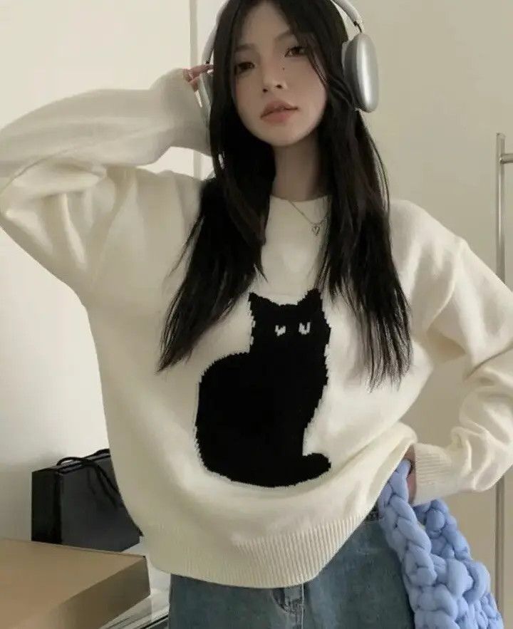 Image of Vintage Ezgaga Sweet Sweater Pullover Women Cartoon Cat in White