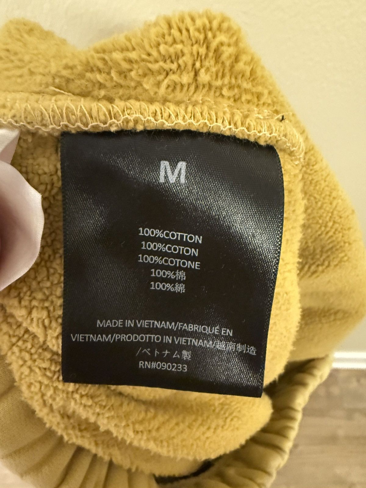 Essentials Fear of God Essentials Sweatpants Yellow Size US 32 / EU 48 - 5 Thumbnail