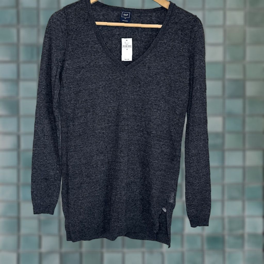 Gap Gap Women's Sweater Long Sleeve V-Neck XS Gray Lightweight Pullover New Size XS / US 0-2 / IT 36-38 - 1 Thumbnail