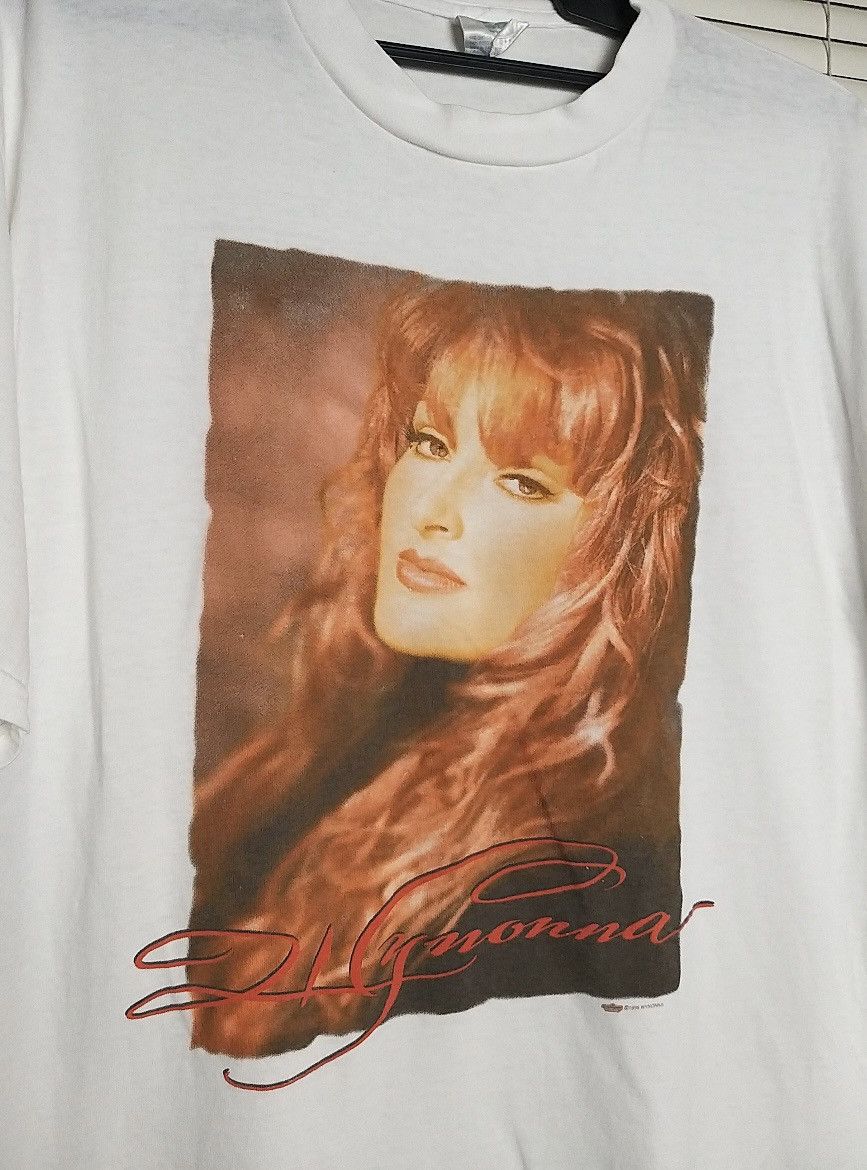 Band Tees VINTAGE 90'S WYNONNA JUDD"COUNTRY MUSIC SINGER"1996 T SHIRT Size US XL / EU 56 / 4 - 1 Thumbnail