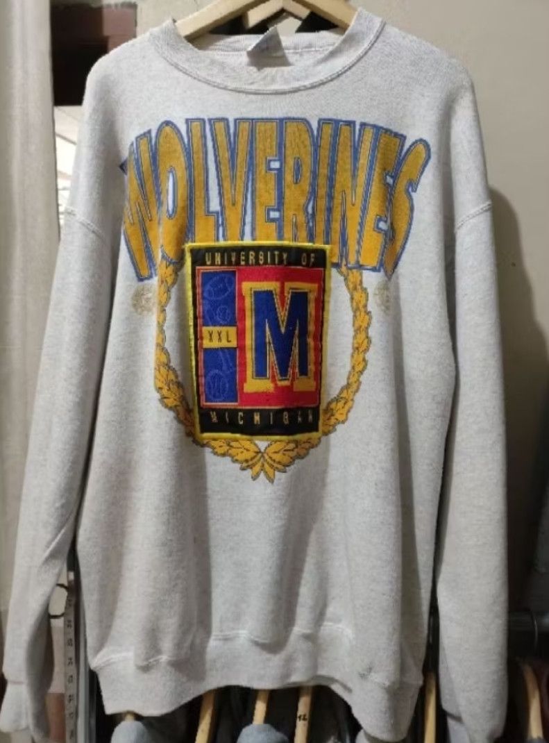 Vintage Vintage Michigan Wolverines Sweatshirts Size US L / EU 52-54 / 3 - 1 Thumbnail