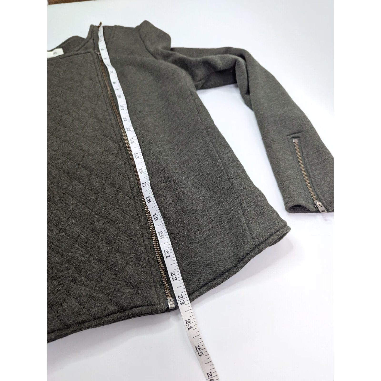 Athleta Athleta Jacket Womens Medium Olive Gray Quilted Full Zip Biker Coat Knit Cotton Short Sleeve (Regular) Mens? Size M / US 6-8 / IT 42-44 - 6 Thumbnail