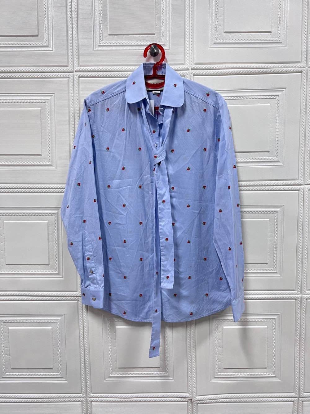 Gucci Gucci Strawberry Print Button Up Shirt 38 Size XS / US 0-2 / IT 36-38 - 1 Thumbnail