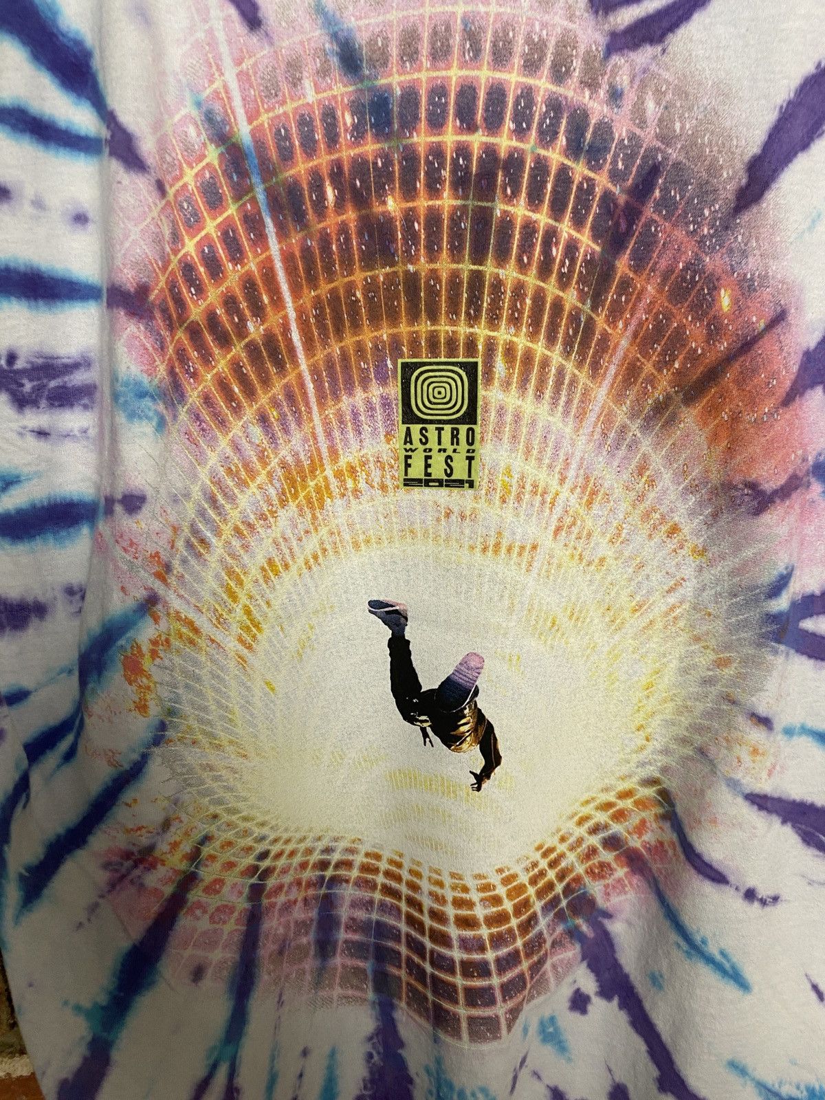 Travis Scott Travis Scott Tye Dye Astroworld Tshirt Size US L / EU 52-54 / 3 - 5 Thumbnail