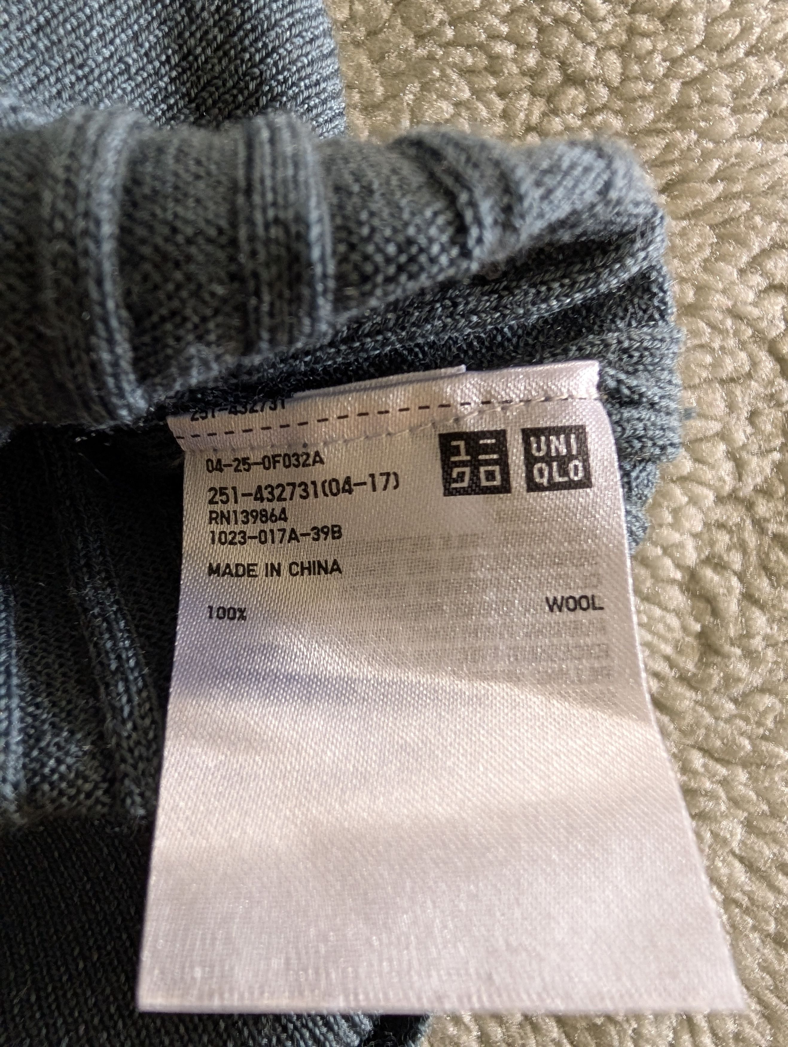 Uniqlo Turtle neck Size US L / EU 52-54 / 3 - 2 Thumbnail