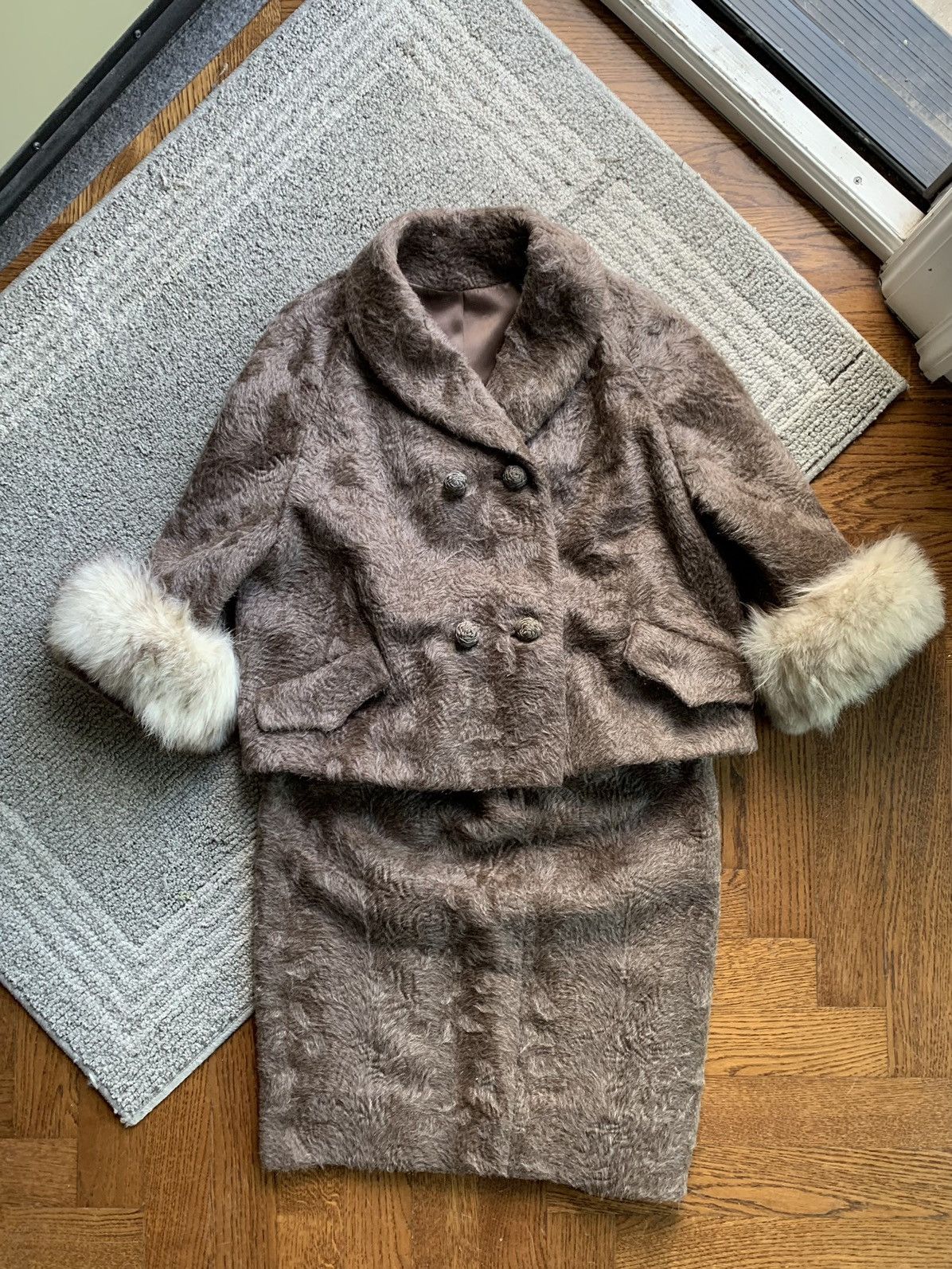 Vintage Vintage Fur Coat Skirt Set Chanel Blazer Fox Two Piece Wool Size XS / US 0-2 / IT 36-38 - 1 Thumbnail