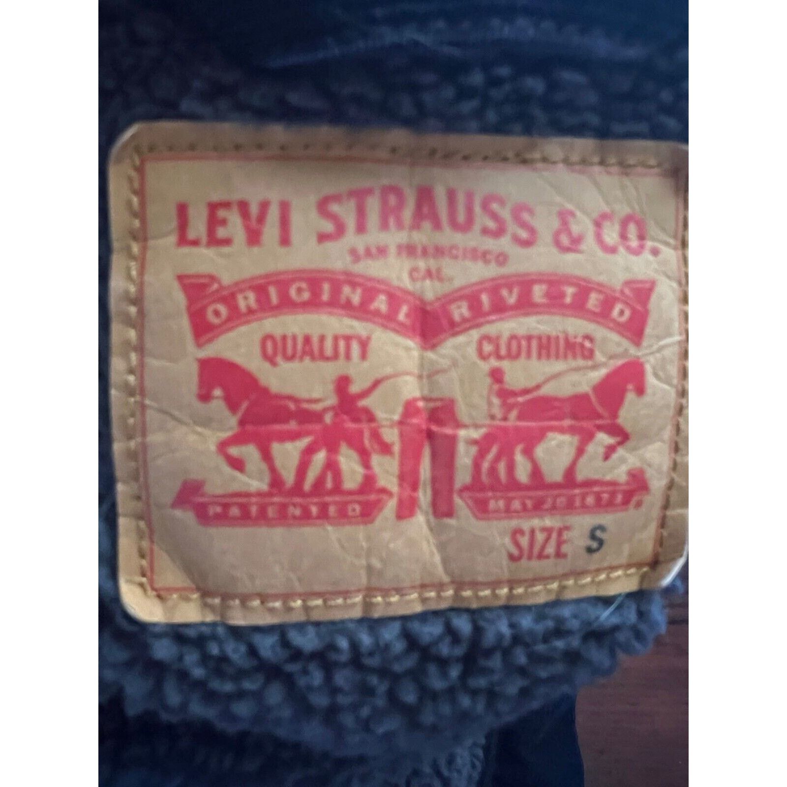 Levi's Levis Black Corduroy Sherpa Button Up Trucker Jacket Small Size US S / EU 44-46 / 1 - 9 Thumbnail