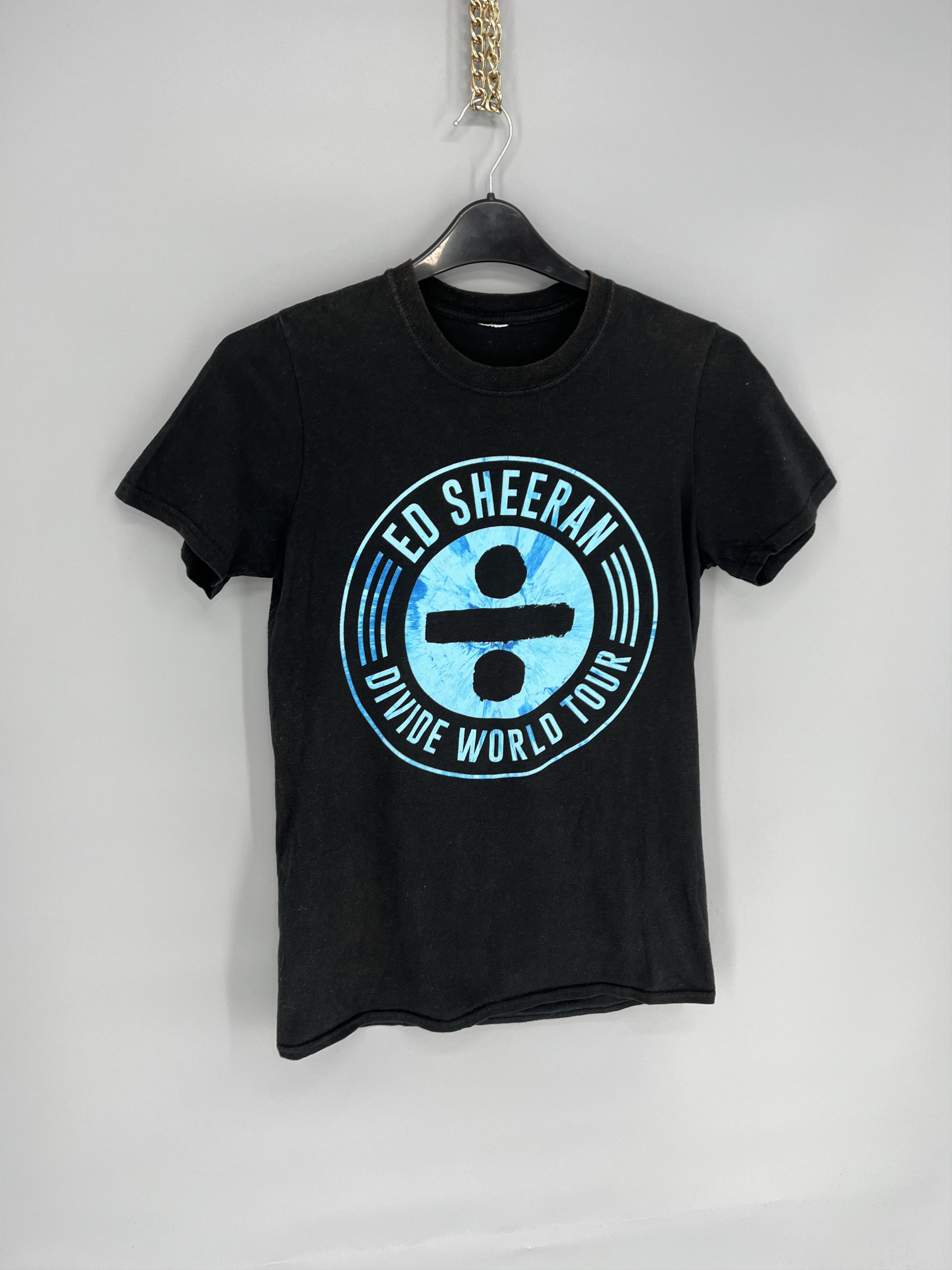 Band Tees Vintage Y2K Ed Sheeran Divide World Tour T-Shirt Size US S / EU 44-46 / 1 - 2 Thumbnail
