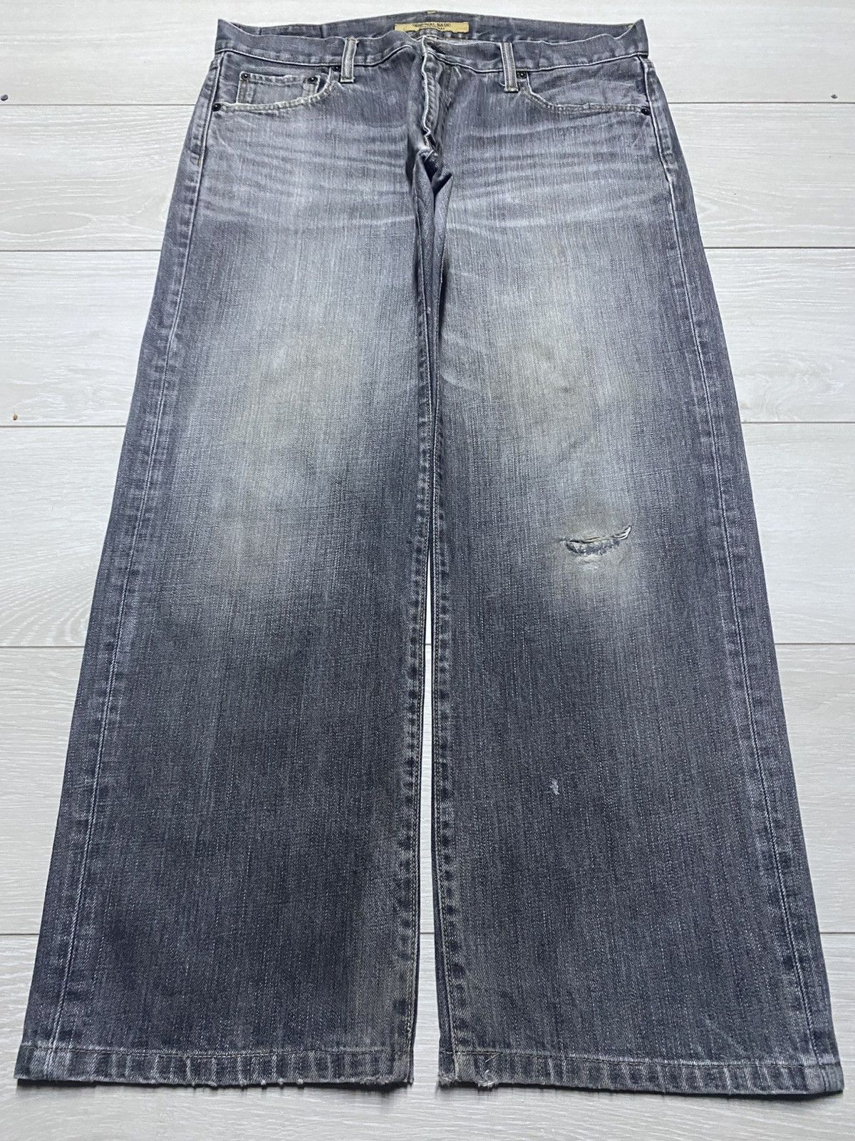 Undercover × Uniqlo Vintage Uniqlo S-003 Faded Grey Denim Distressed Baggy Jeans Size US 35 - 1 Thumbnail