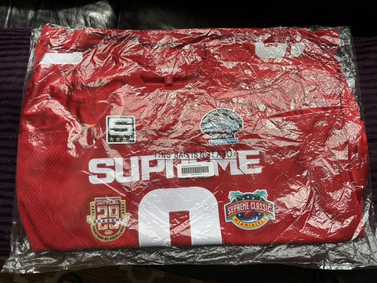 Supreme Supreme Championships Football Jersey Red XL FW23 Size US XL / EU 56 / 4 - 3 Thumbnail