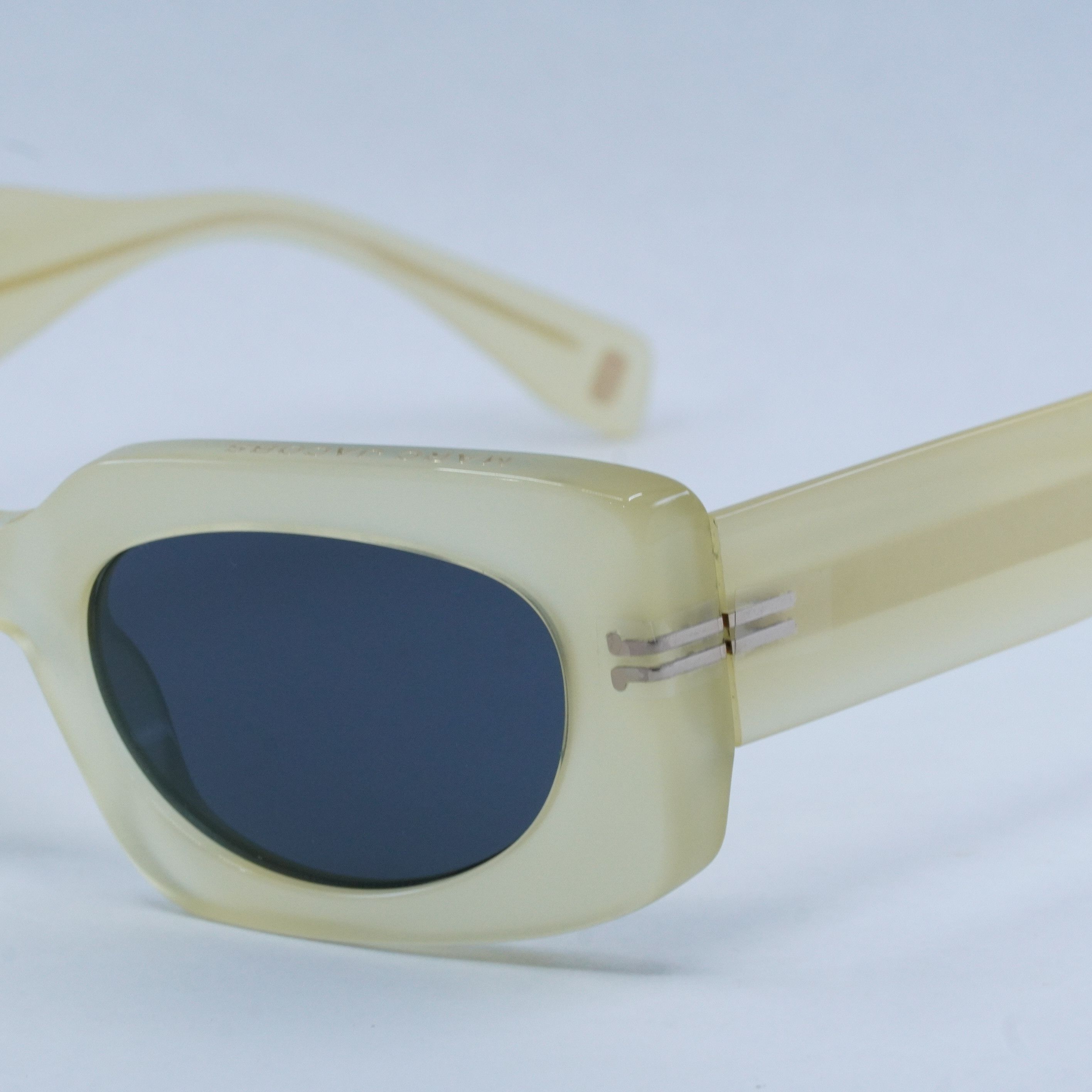 Marc Jacobs Marc Jacobs MJ 1075/S 040G IR Sunglasses Yellow Frame Size ONE SIZE - 11 Thumbnail