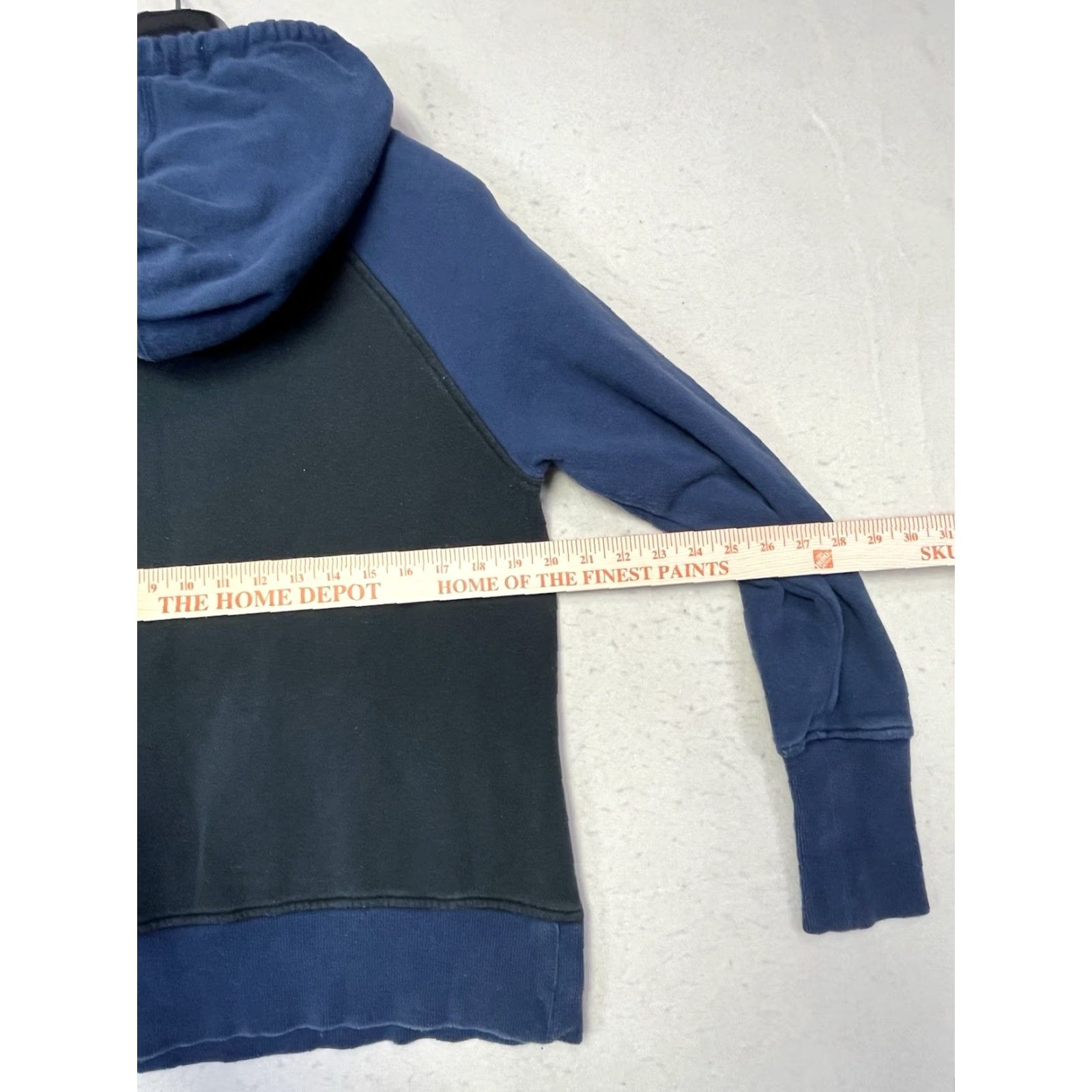 Fox Racing Fox Hoodie Mens Medium Black Pullover Sweatshirt Graphic Print Logo All Seasons Outdoor Sports Travel (Breathable, Hooded, Pockets) Clothing Size US M / EU 48-50 / 2 - 3 Thumbnail
