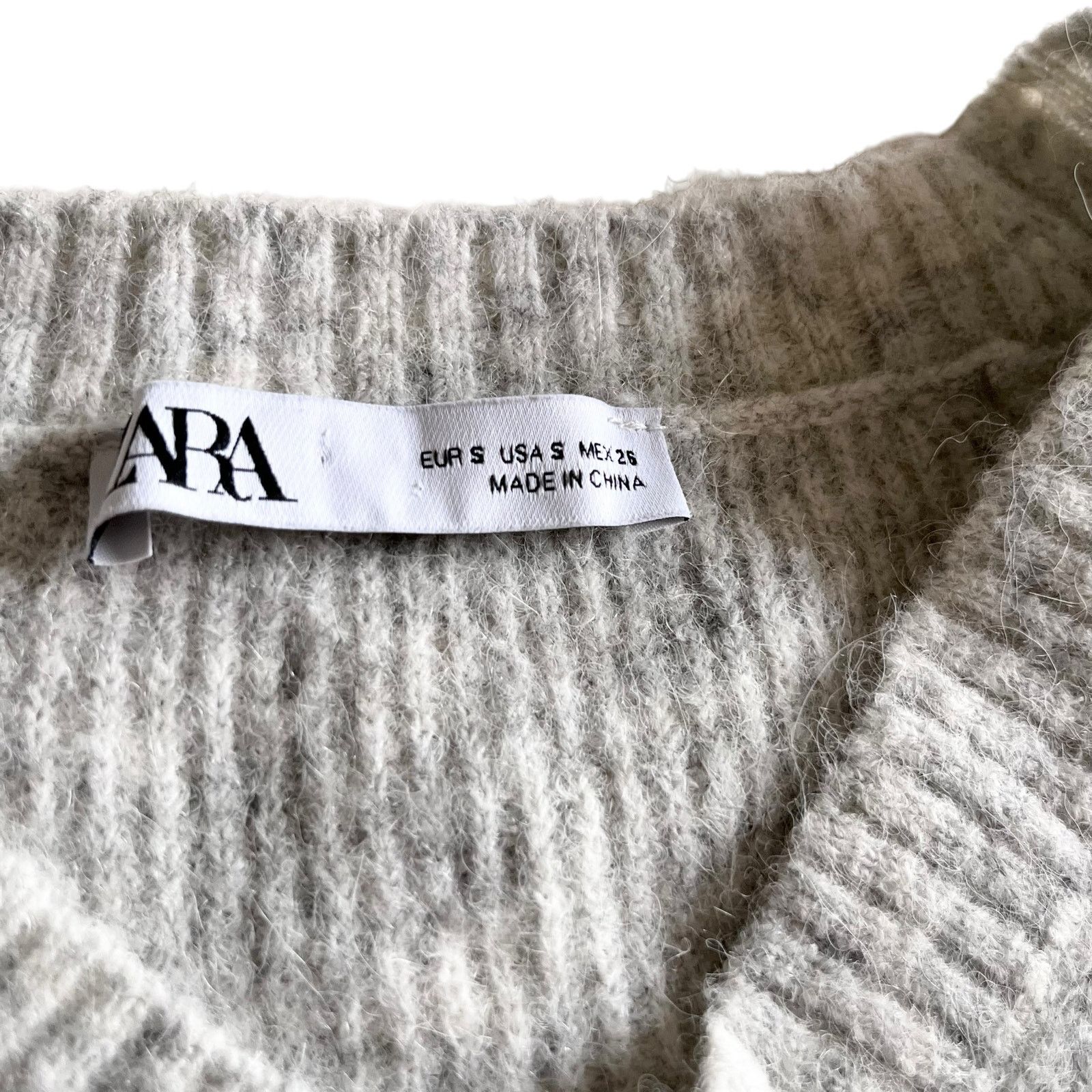 Zara Zara Heather Gray Wool V-Neck Long Sleeve Midi Sweater Dress Size S / US 4 / IT 40 - 4 Thumbnail