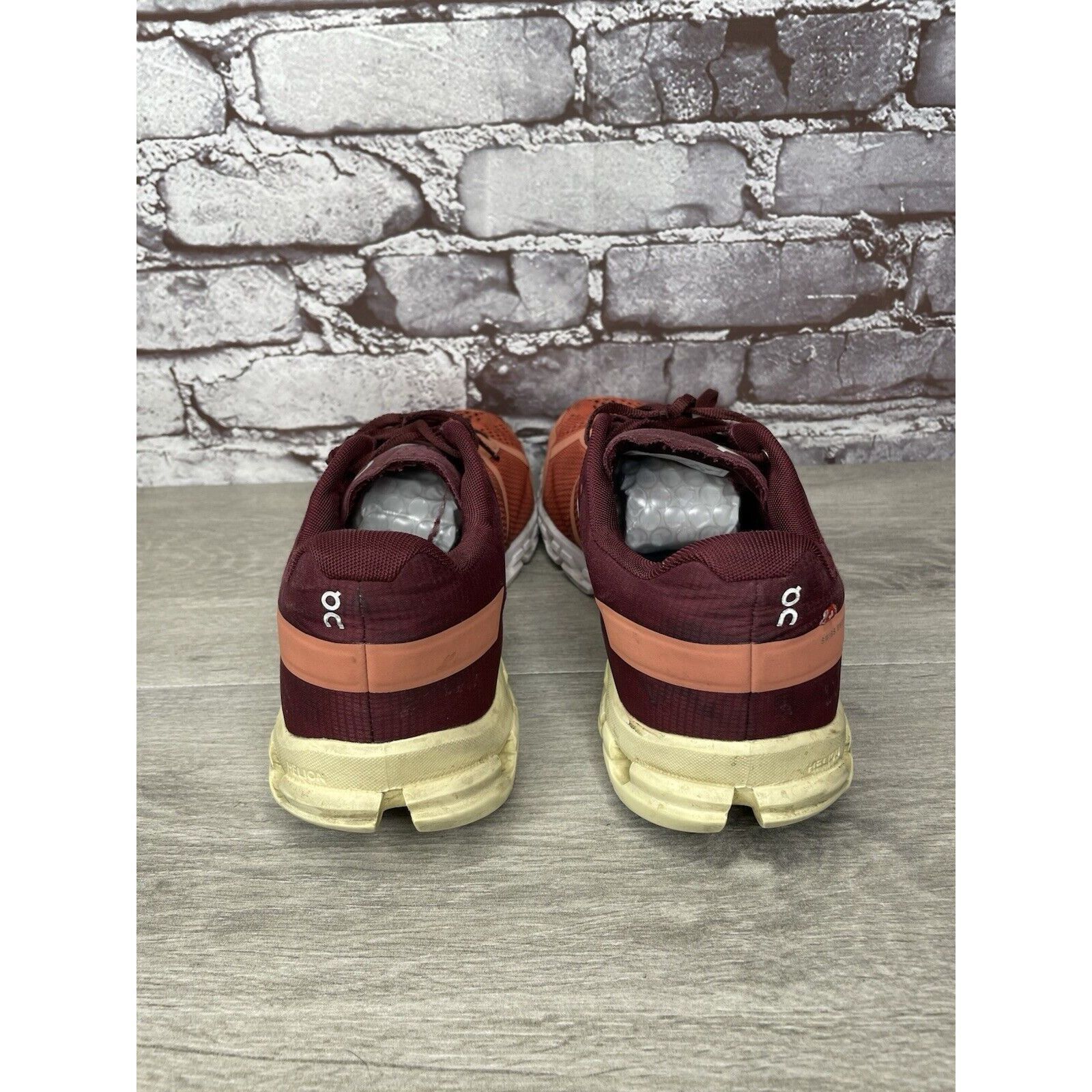 On On Cloudflow Flare Dawn Burgundy Red Synthetic Lace Gym Shoe Size US 9.5 / EU 42-43 - 4 Thumbnail