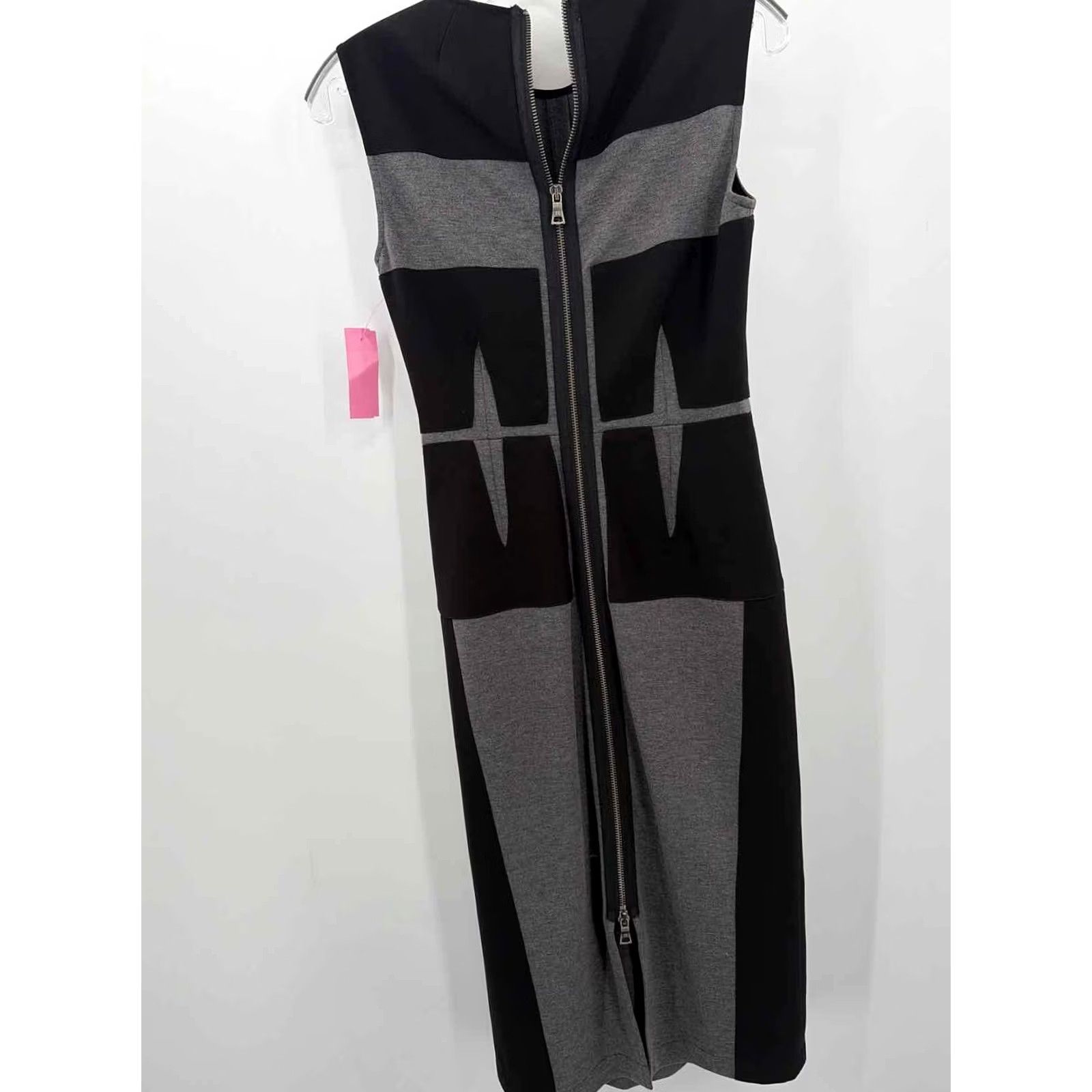 Vintage Pre-Owned BCBG Grey Size XXS Midi Sleeveless Dress Size XXS / US 00 / IT 34 - 2 Thumbnail