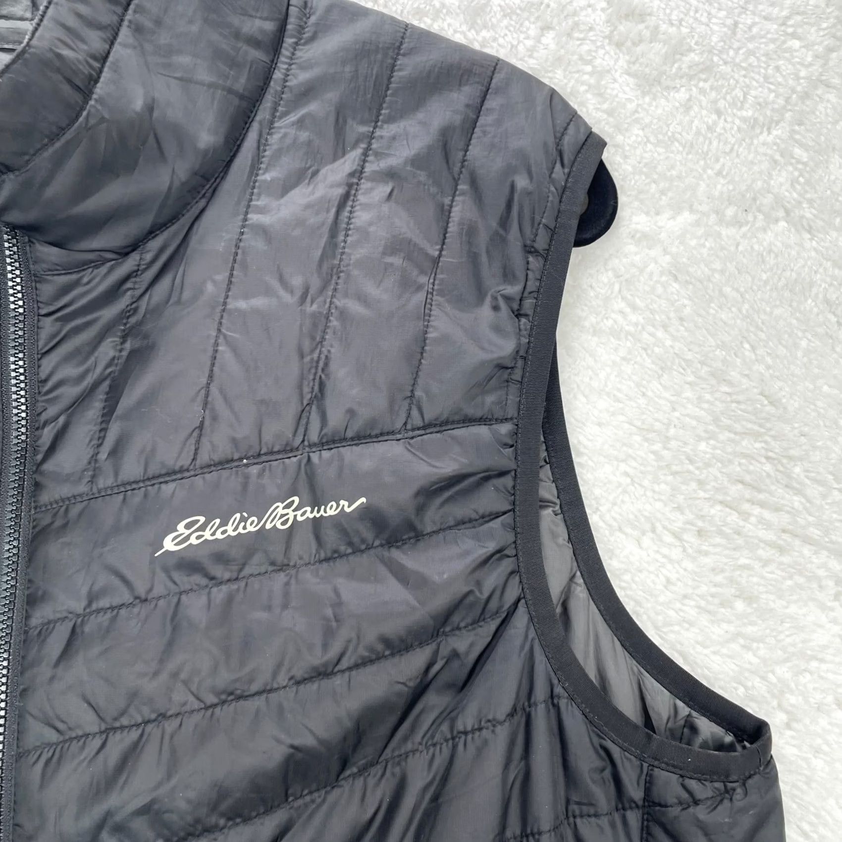 Eddie Bauer Eddie Bauer Vest Mens M Black Gray First Ascent Reversible Lined Mock Neck Short Stand-Up Zip Polyester Softshell Size US M / EU 48-50 / 2 - 4 Thumbnail