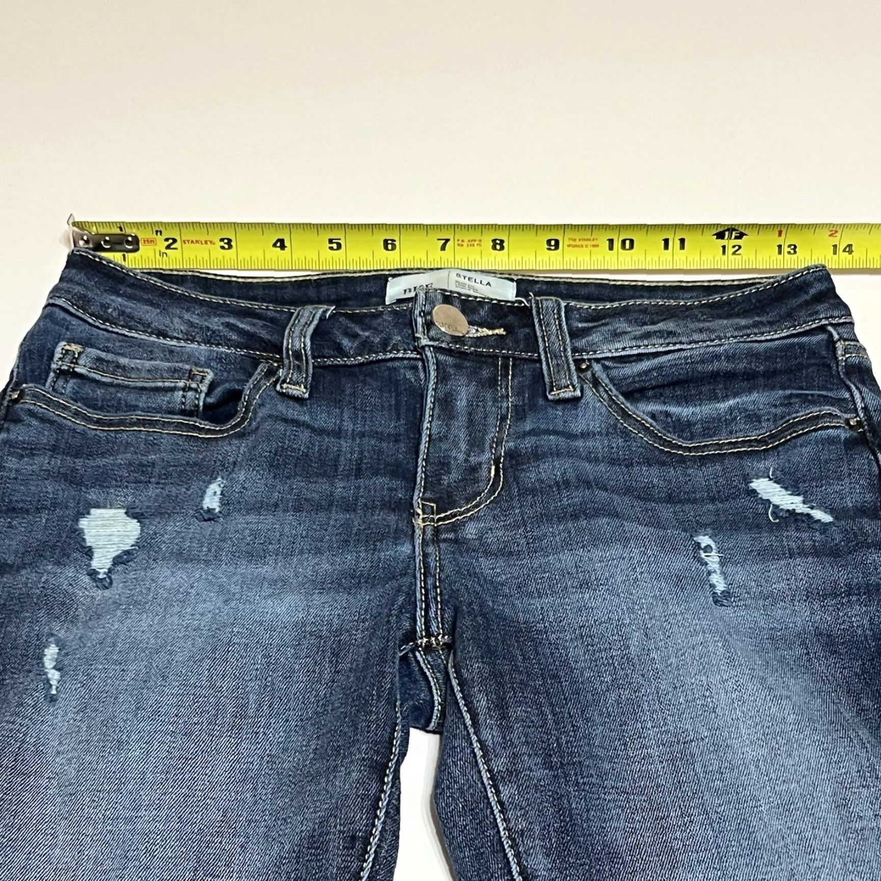 BKE BKE Stella Jeans Slim Distressed Blue 27x27 Jeans Womens Stretch Pockets Fringe Distressed Zip Low Rise Slim Fit 27 in Inseam 27 in Regular Size Type Size 27" / US 4 / IT 40 - 3 Thumbnail