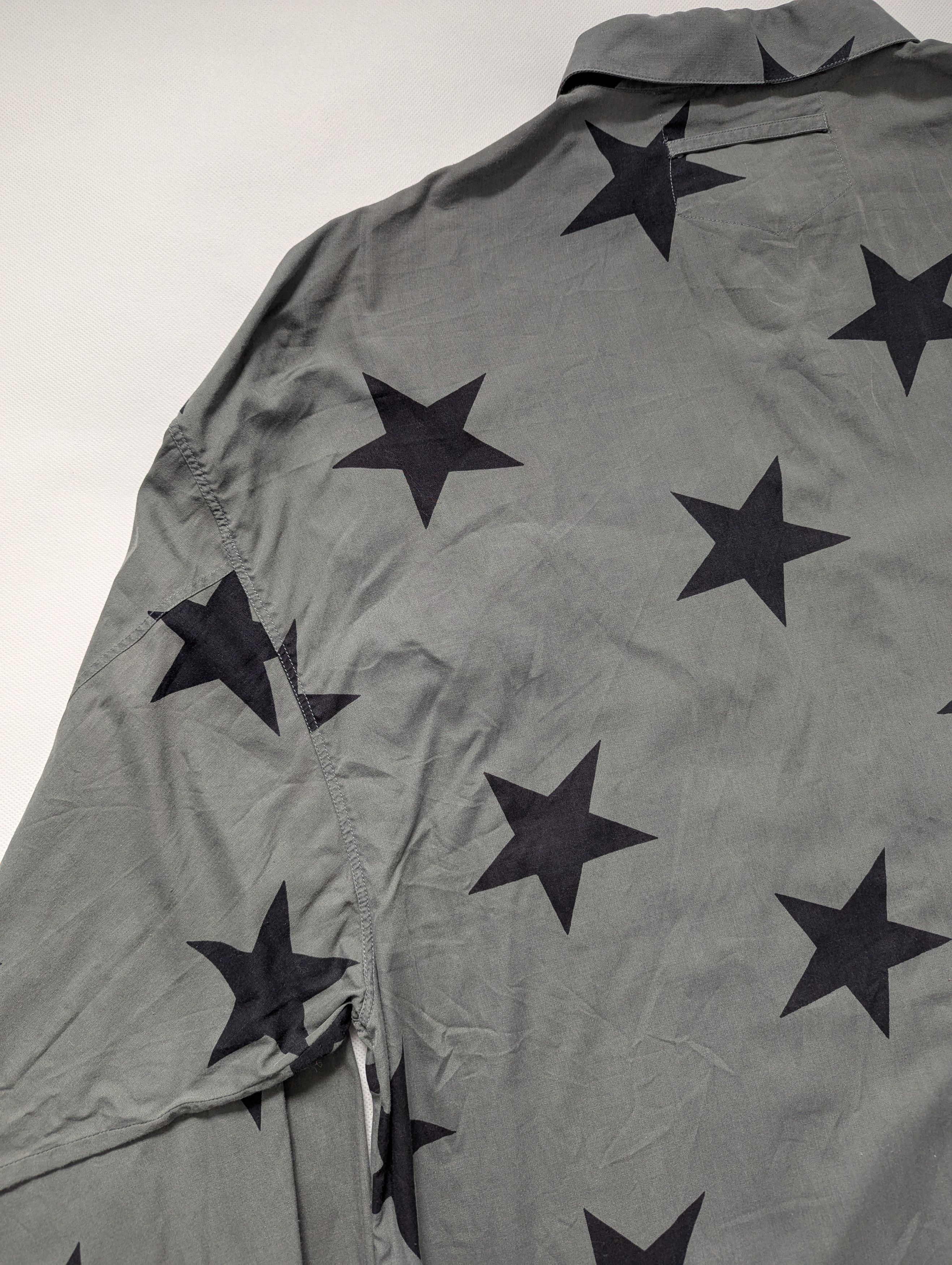Vintage 90s Shirt Stars Print Oversize XL vintage y2k retro clubwear Size US XL / EU 56 / 4 - 10 Thumbnail