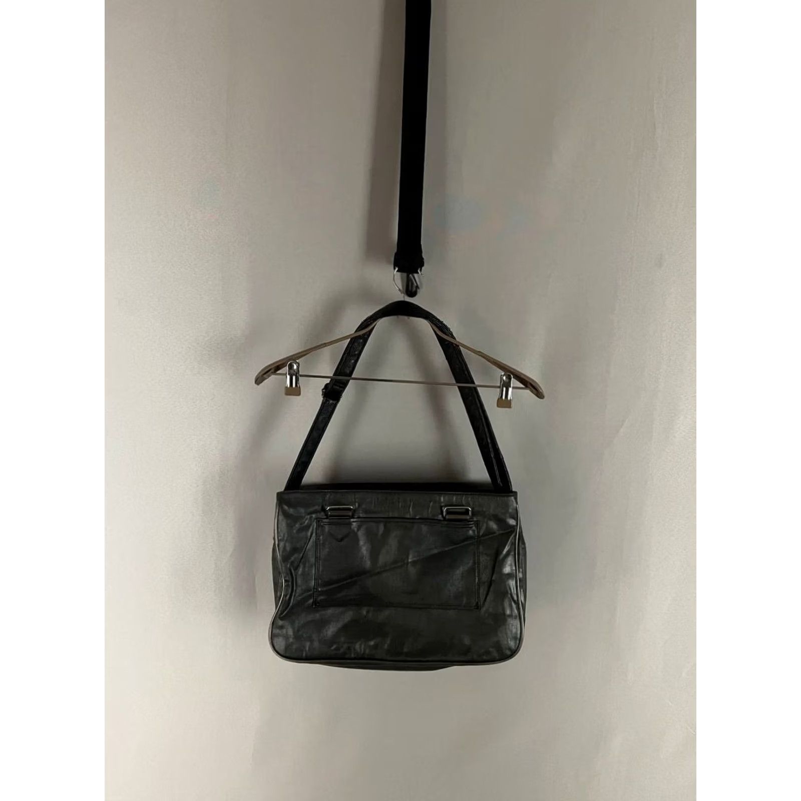 Vintage Kipling Shoulder Bag Black Leather Crossbody Strap Unisex Vintage Women Ladies Purse Handbag Casual Formal Party Bag Size ONE SIZE - 2 Thumbnail