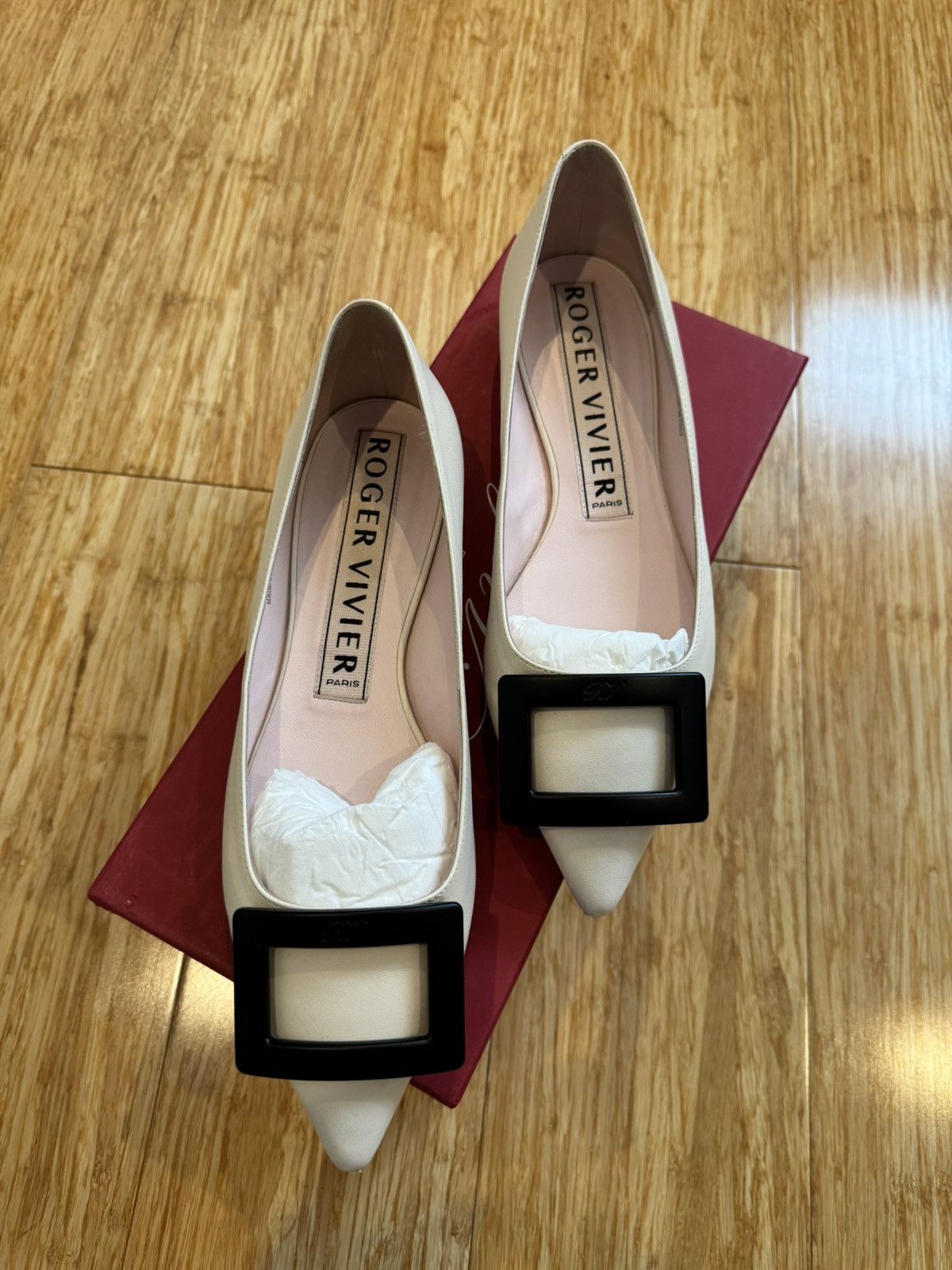 Roger Vivier Roger Vivier Gommettine Ballerinas in Leather Size US 6 / IT 36 - 3 Thumbnail