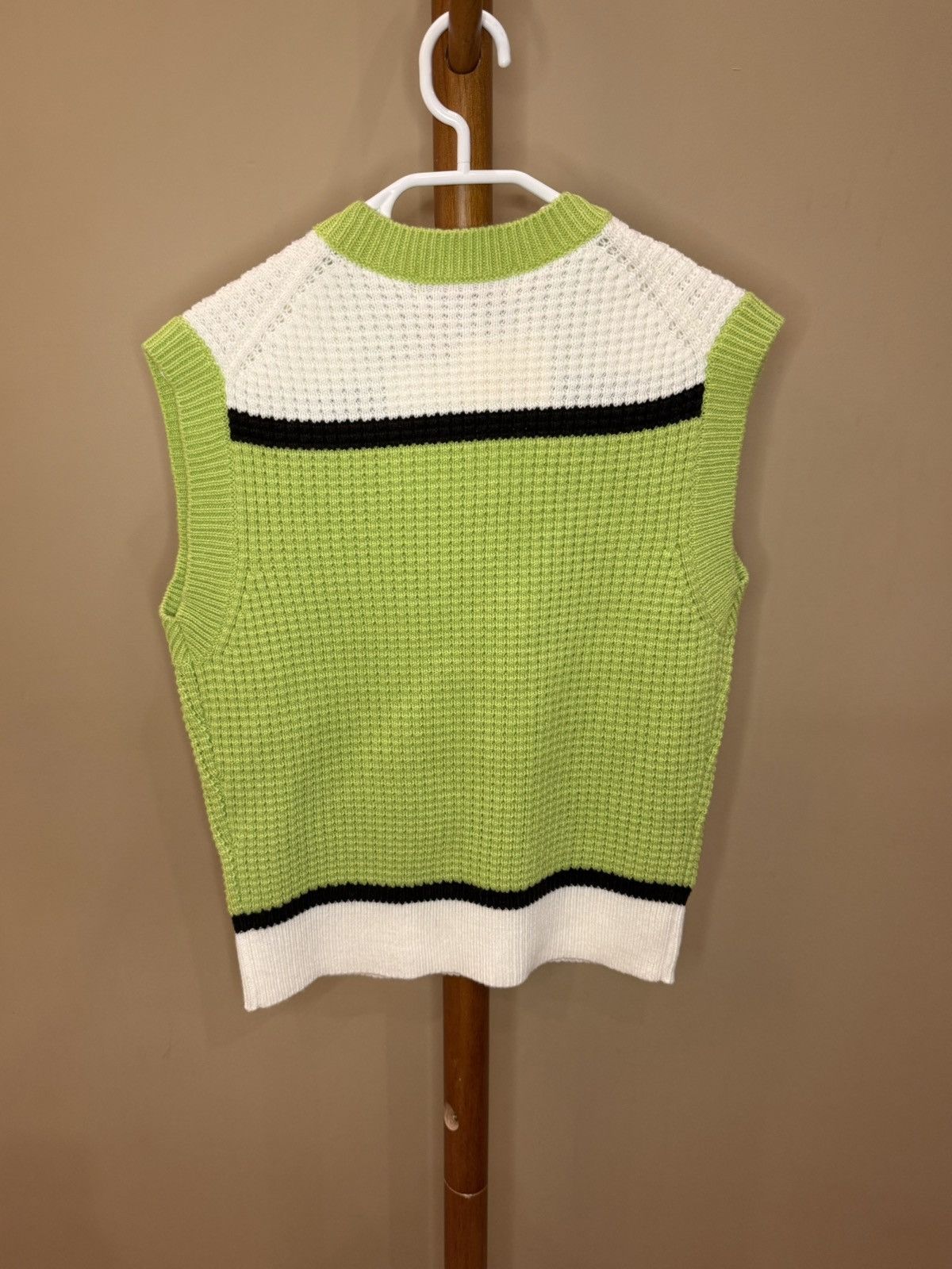 Marni × Uniqlo Brand new Uniqlo Marni knitted vest Size S / US 4 / IT 40 - 2 Thumbnail