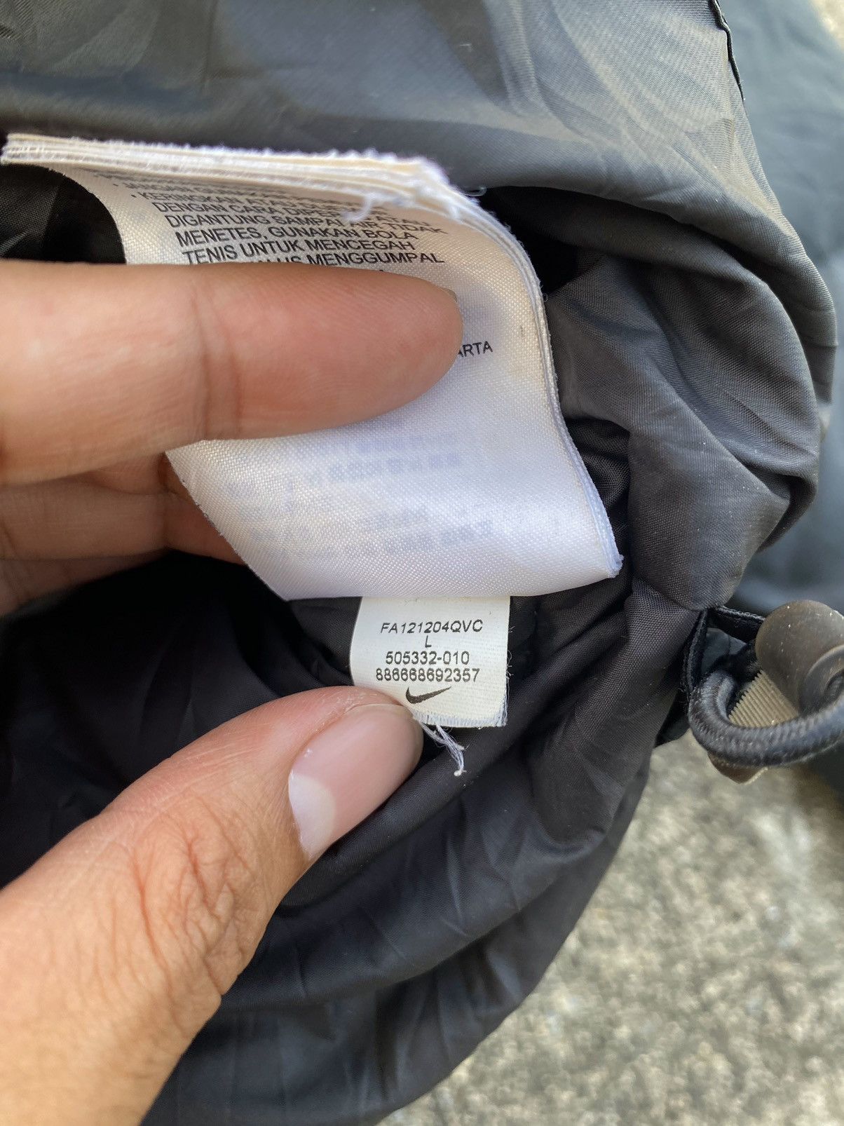 Nike Vintage Nike Puffer Jacket ManU Size US L / EU 52-54 / 3 - 8 Thumbnail