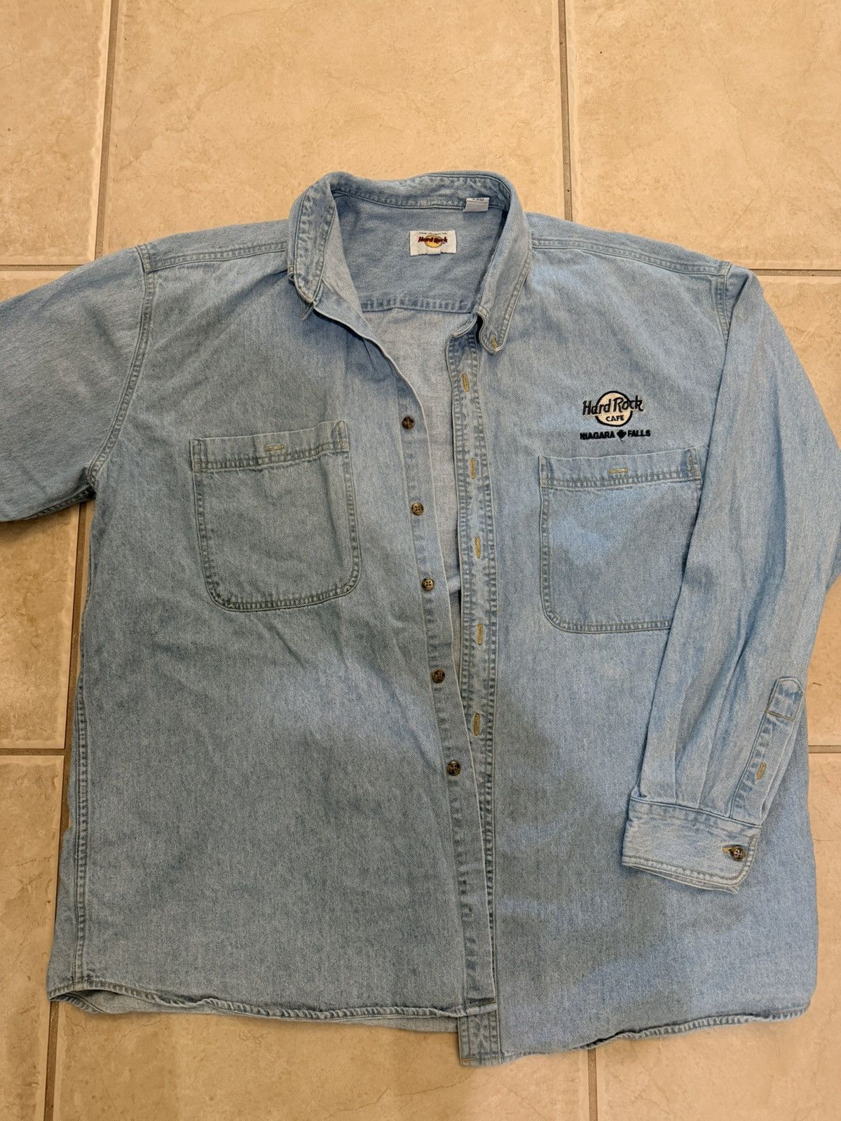Hard Rock Cafe × Vintage Vintage Hard Rock Café Denim Shirt – Niagara Falls (Large) Size US L / EU 52-54 / 3 - 1 Thumbnail