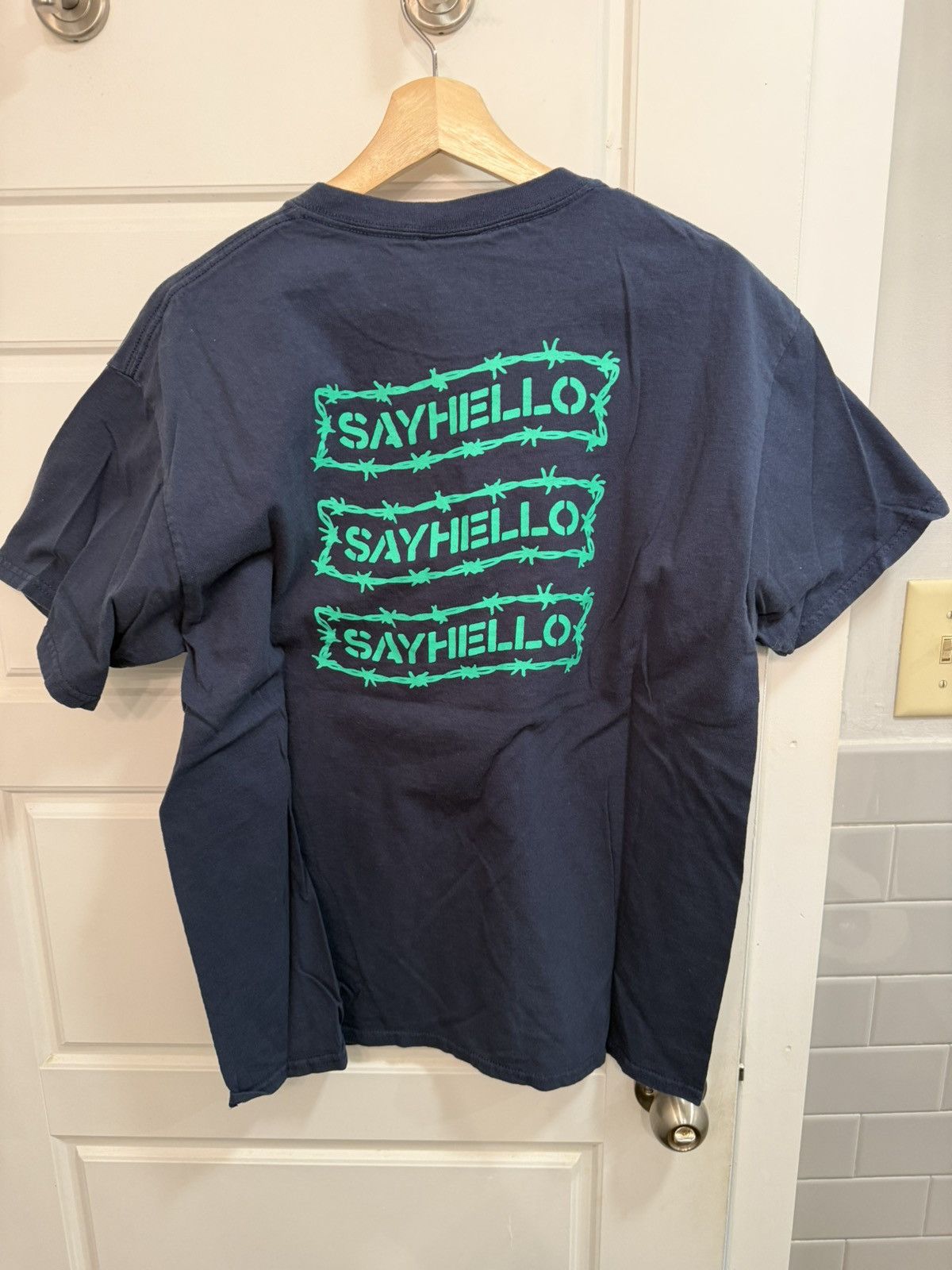 SAYHELLO SAYHELLO TOKYO Barbed Wire Navy Green Logo Tee Size L Size US L / EU 52-54 / 3 - 3 Thumbnail