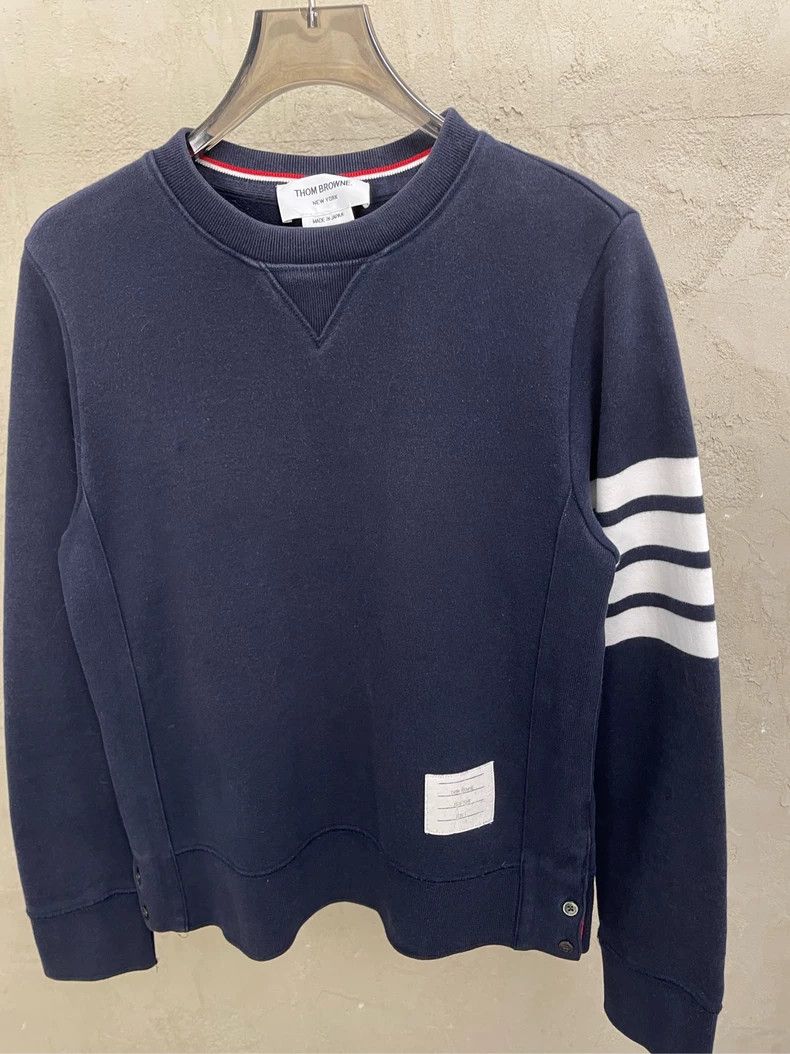 Thom Browne Thom browne Dark blue four-striped round-neck sweatshirt 2 Size US S / EU 44-46 / 1 - 3 Thumbnail