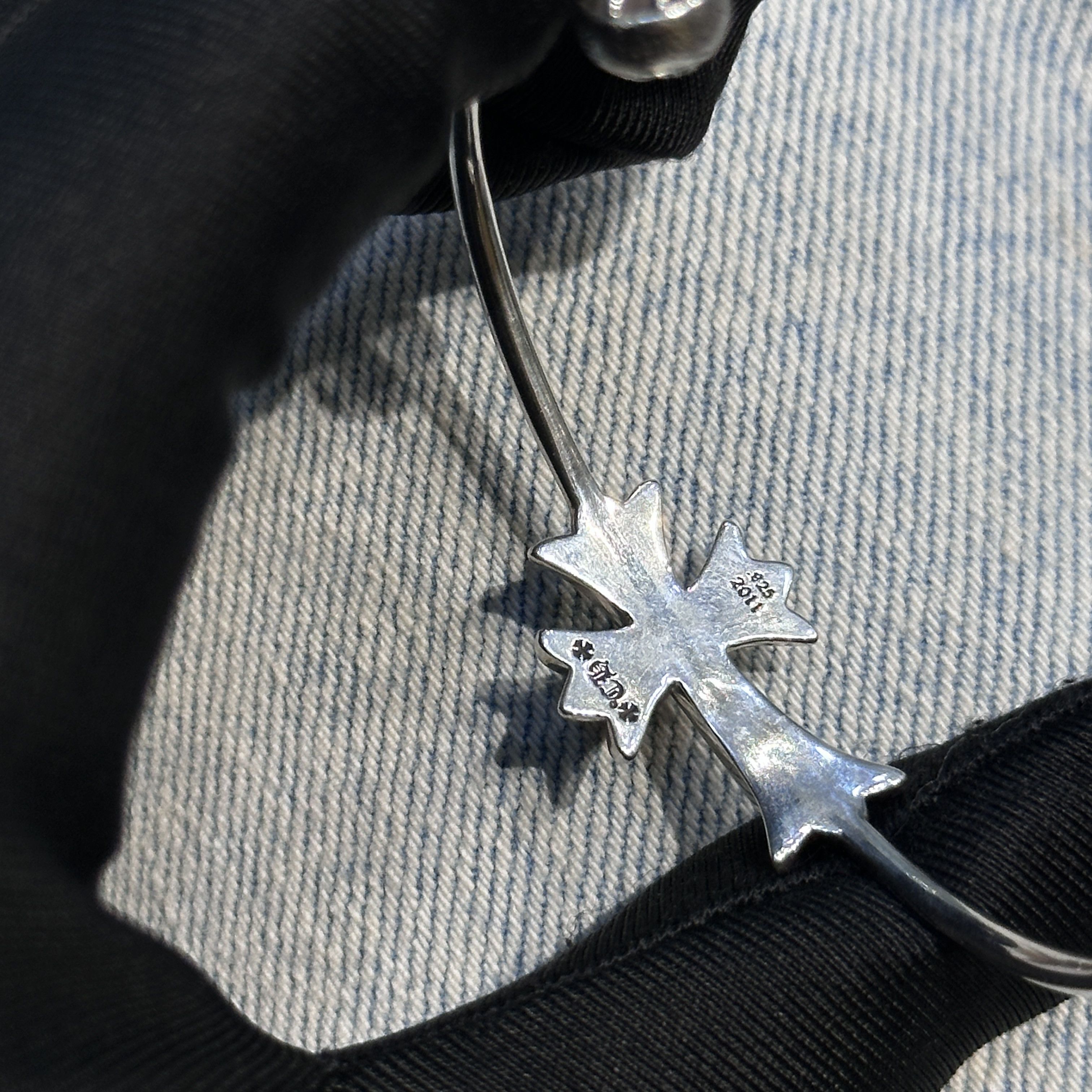 Chrome Hearts Chrome Hearts Skinny Bangle Tiny Ch Cross Bracelet Size ONE SIZE - 17 Thumbnail