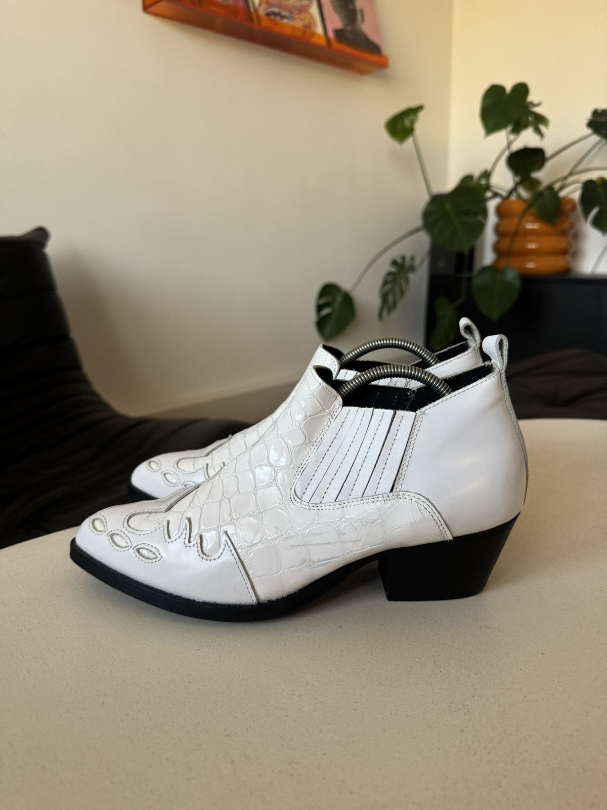 Kurt Geiger Vintage Women’s Cowboy Patent Leather Boots White Hype Rare Size US 9 / IT 39 - 5 Thumbnail