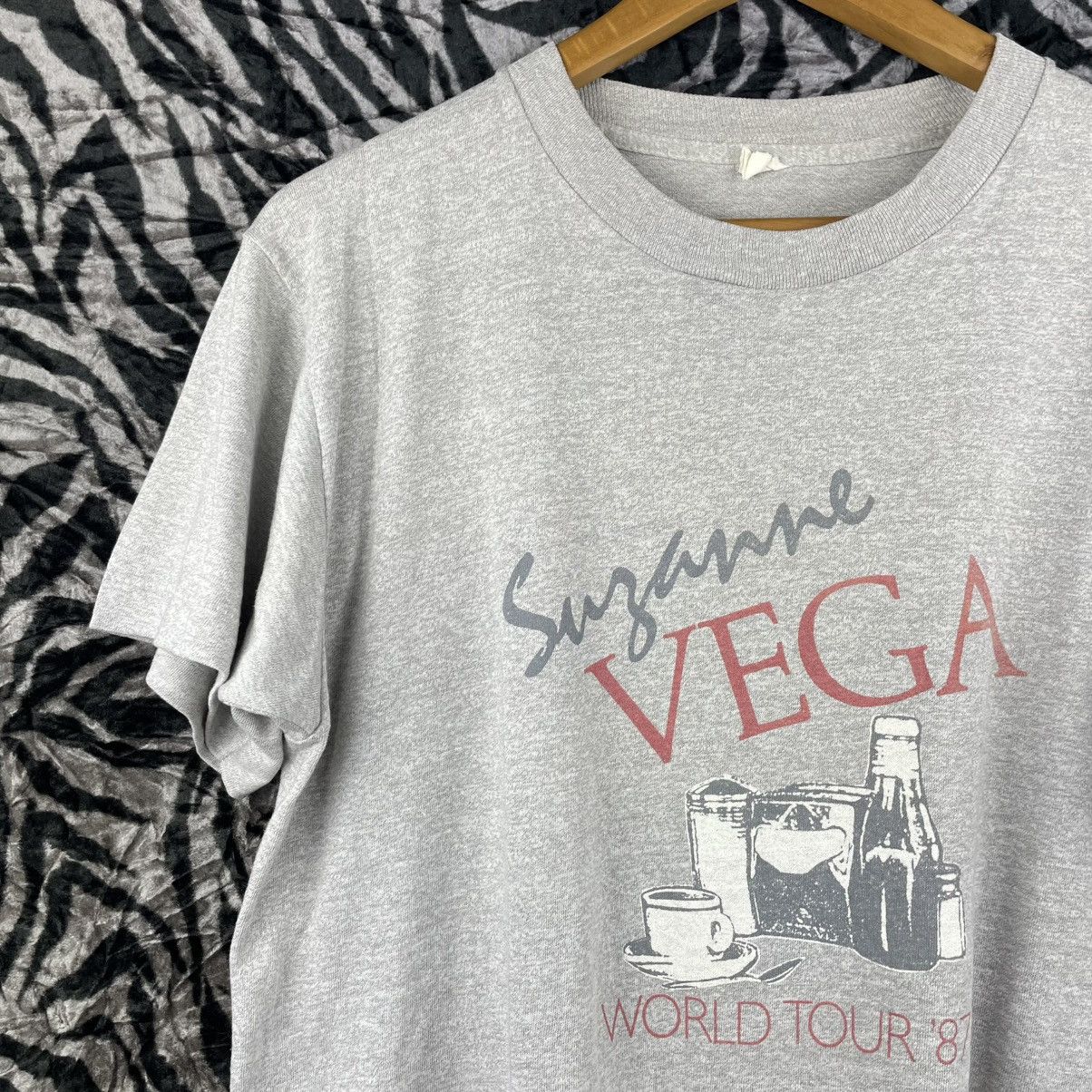 Band Tees × Vintage Vintage Suzanne Vega T-Shirt World Tour 1987 Size US M / EU 48-50 / 2 - 9 Thumbnail