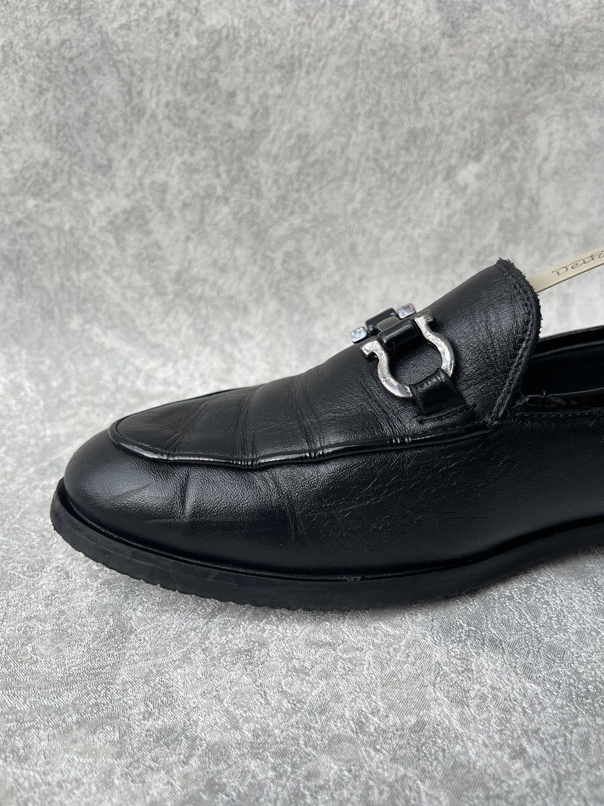 Salvatore Ferragamo Salvatore Ferragamo Gancini Leather Loafers Unisex Size US 9 / IT 39 - 12 Thumbnail