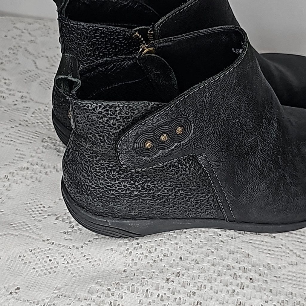 The Unbranded Brand Halsa Althea zipper leather black ankle boots booties sz 8.5 Size US 8.5 / IT 38.5 - 3 Thumbnail