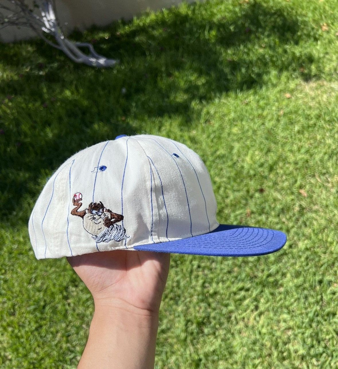 Vintage Vintage 90s Loony Tunes Taz Striped SnapBack Hat. Size ONE SIZE - 4 Thumbnail