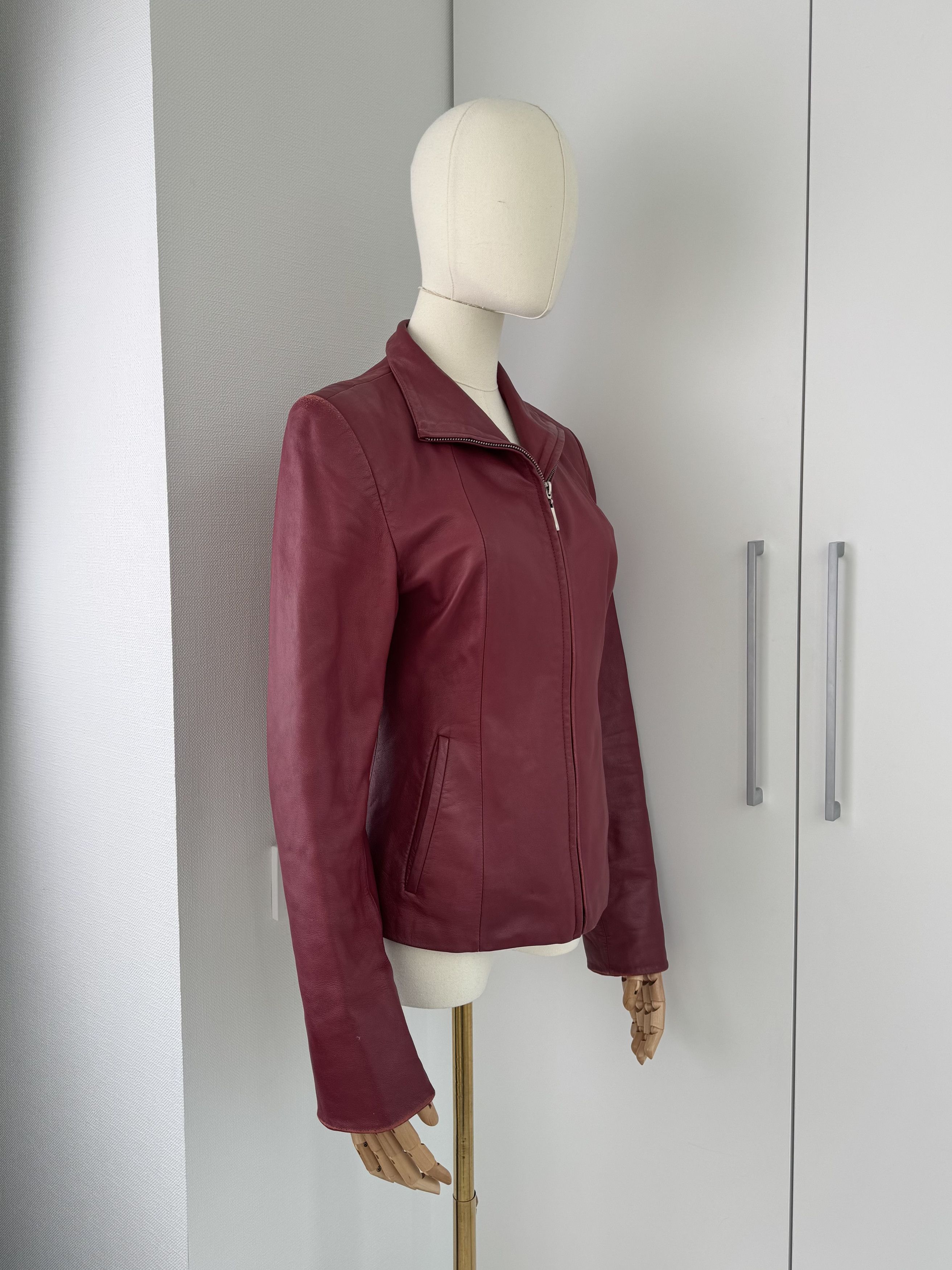 Vintage Y2K Red Leather Jacket Womens Slim Fit Zip Up Biker Style Size S / US 4 / IT 40 - 2 Thumbnail