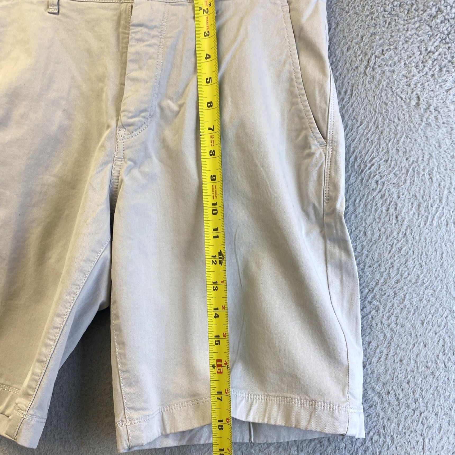 Michael Kors MK Michael Kors Mens Chino Shorts 32 Tan Flat Front 97% Cotton 3% Elastan Golf Shorts 32-72 Mens Size US 32 / EU 48 - 7 Thumbnail